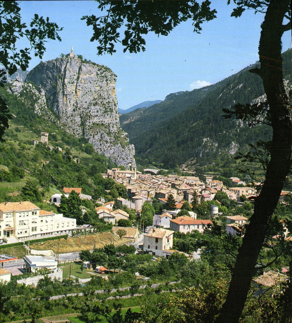 MODERN CARD Castellane