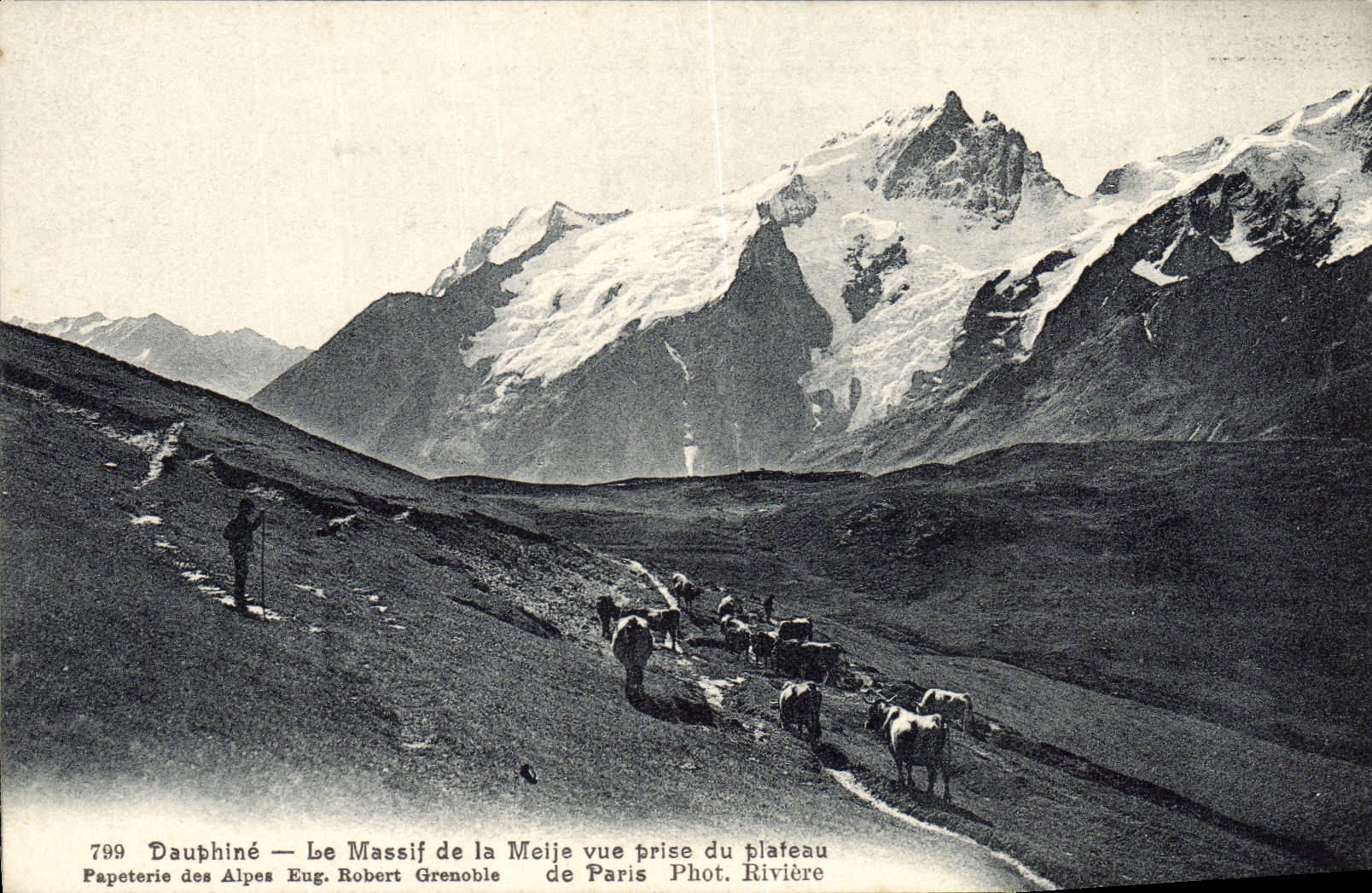 CPA Dauphine Le Massif de la Meije Vue Prise du Plateau