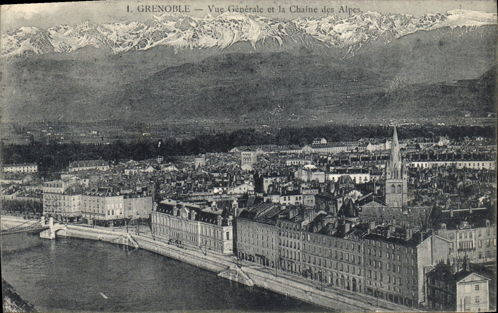 CPA Grenoble Vue Generale et la Chaine des Alpes