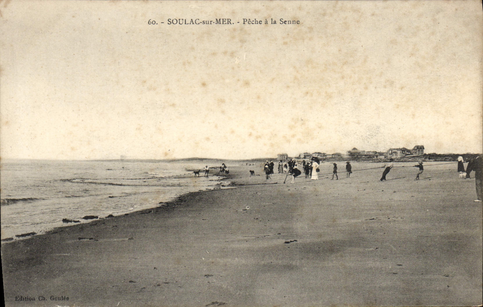 VINTAGE POSTCARD Soulac On Mer Fishes with the Seine