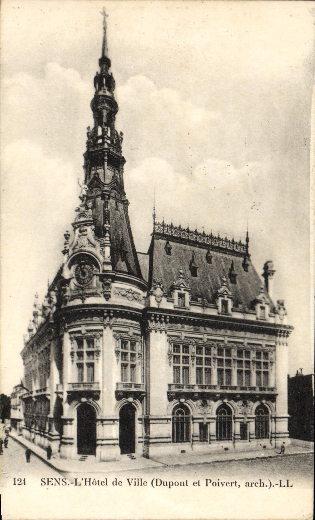 CPA Sens L'Hotel de Ville 