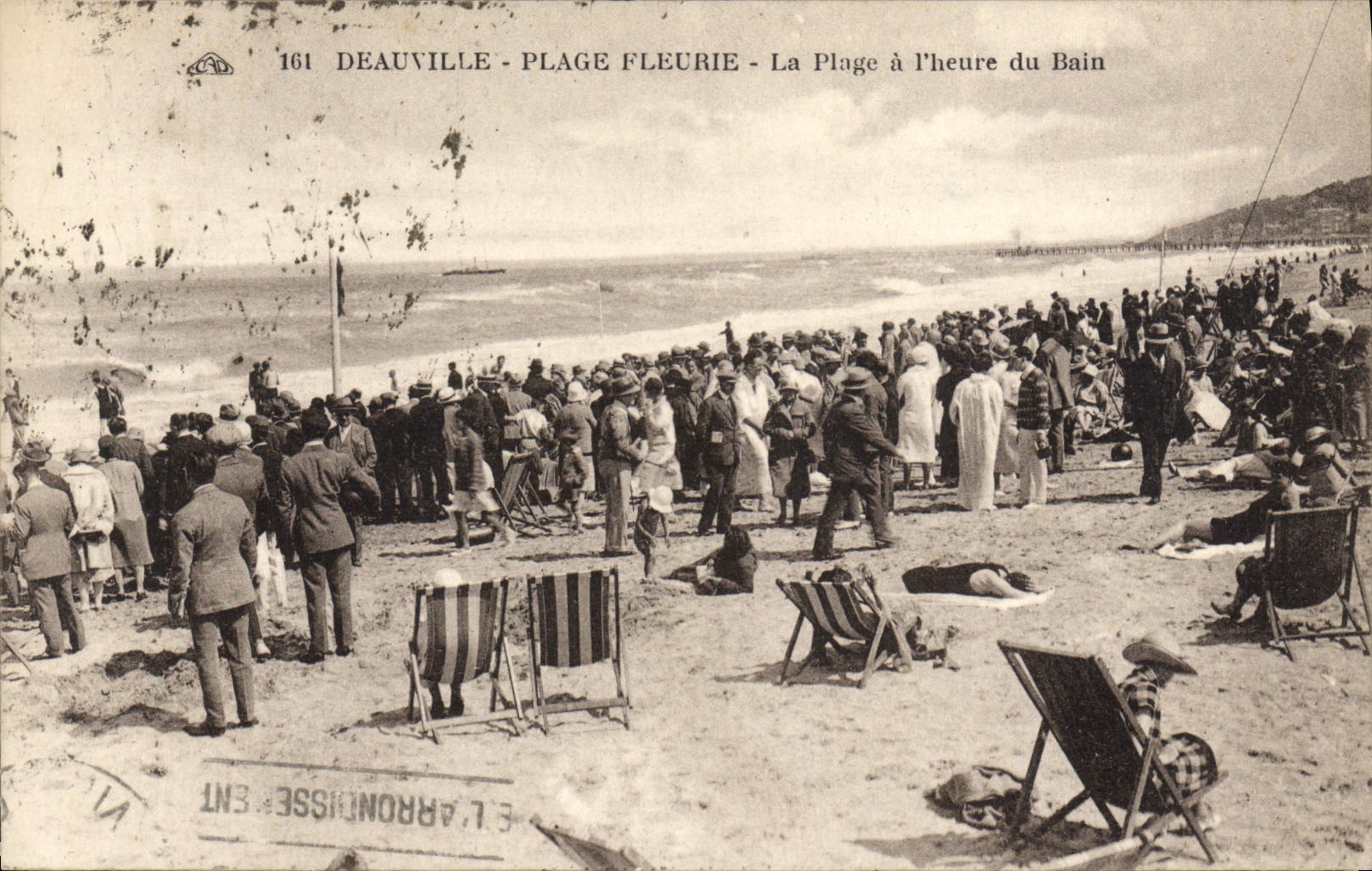 CPA Deauville Plage Fleurie La Plage a l'heure du bain 