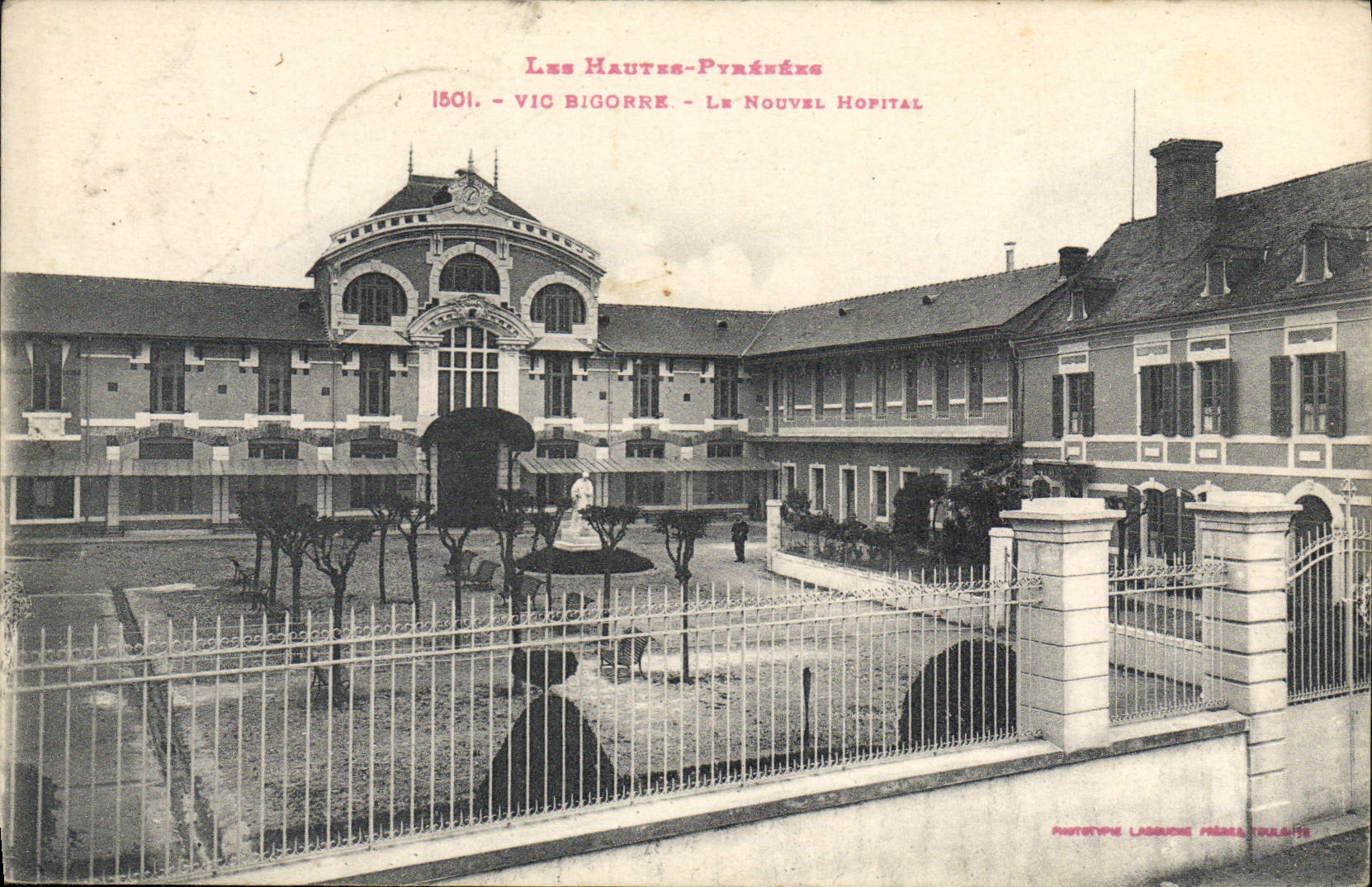 VINTAGE POSTCARD Vic Bigorre the New one