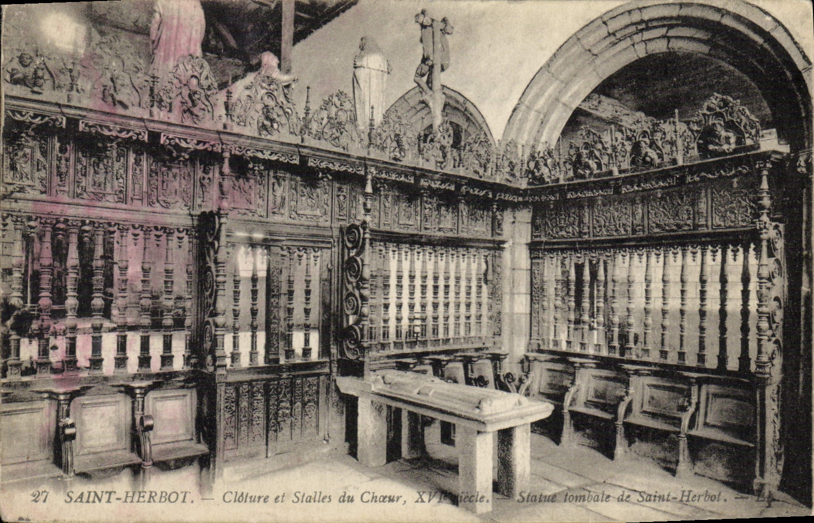 CPA Saint Herbot Cloture et Stailes du Choeur