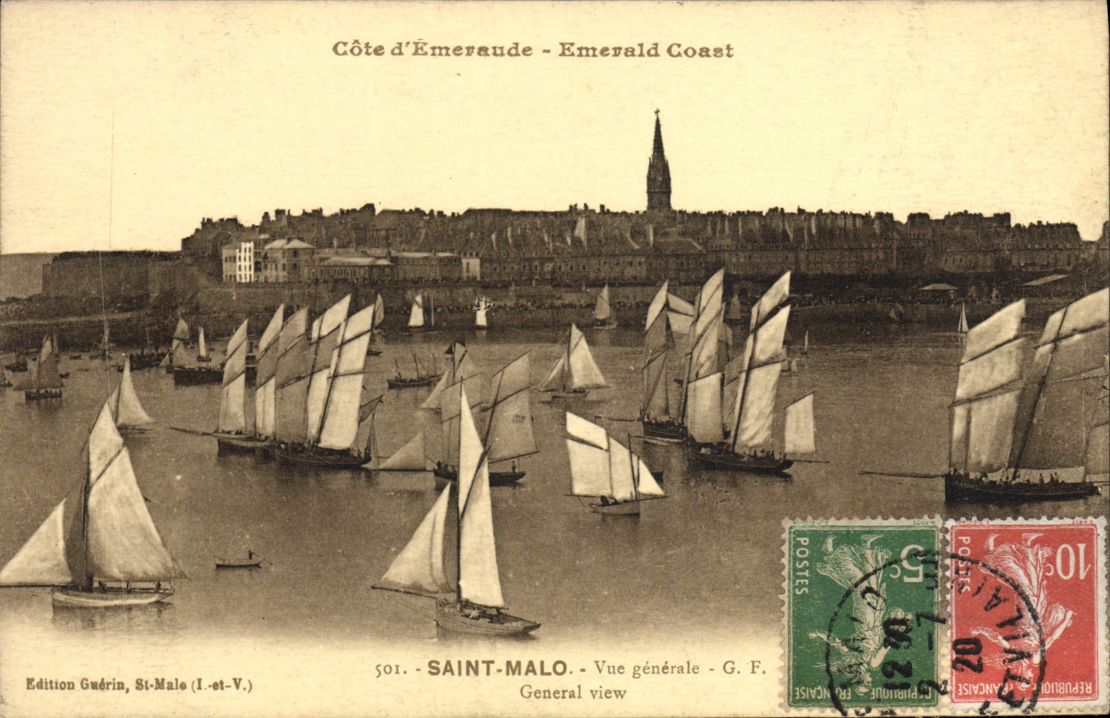 CPA Saint Malo Vue generale Bateaux