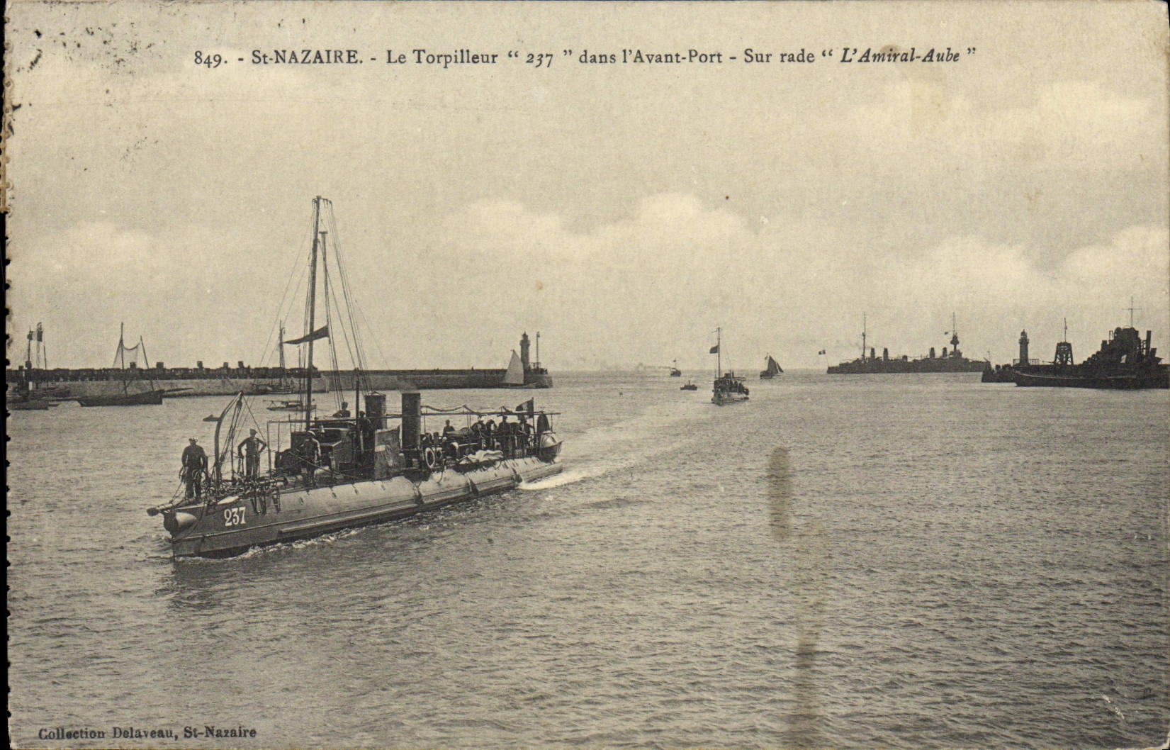 Destructor 237 del St Nazario de la POSTAL de la VENDIMIA adentro antes del puerto en los caminos el almirante Aube