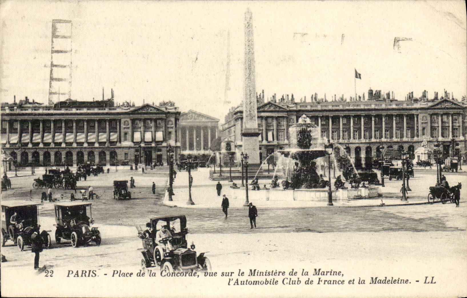 VINTAGE POSTCARD Paris Places Harmony seen on the Ministry for the Navy