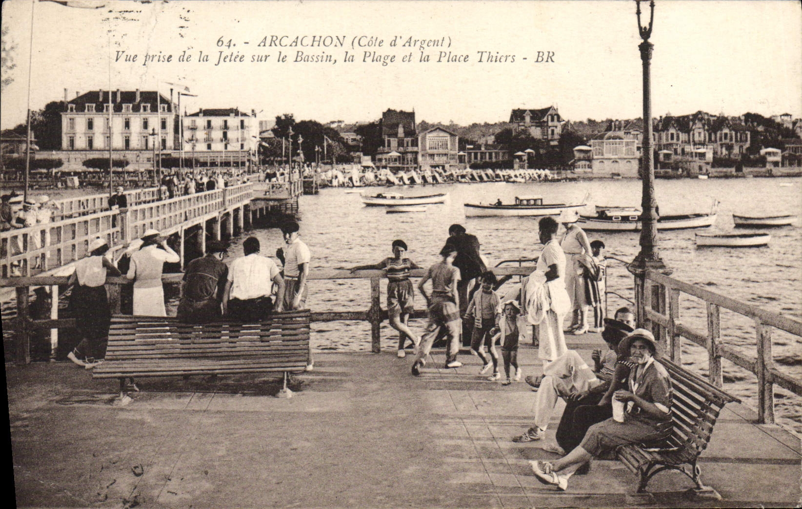 VINTAGE POSTCARD Arcachon Seen from of the Pier On the Basin the Beach and the Thiers place