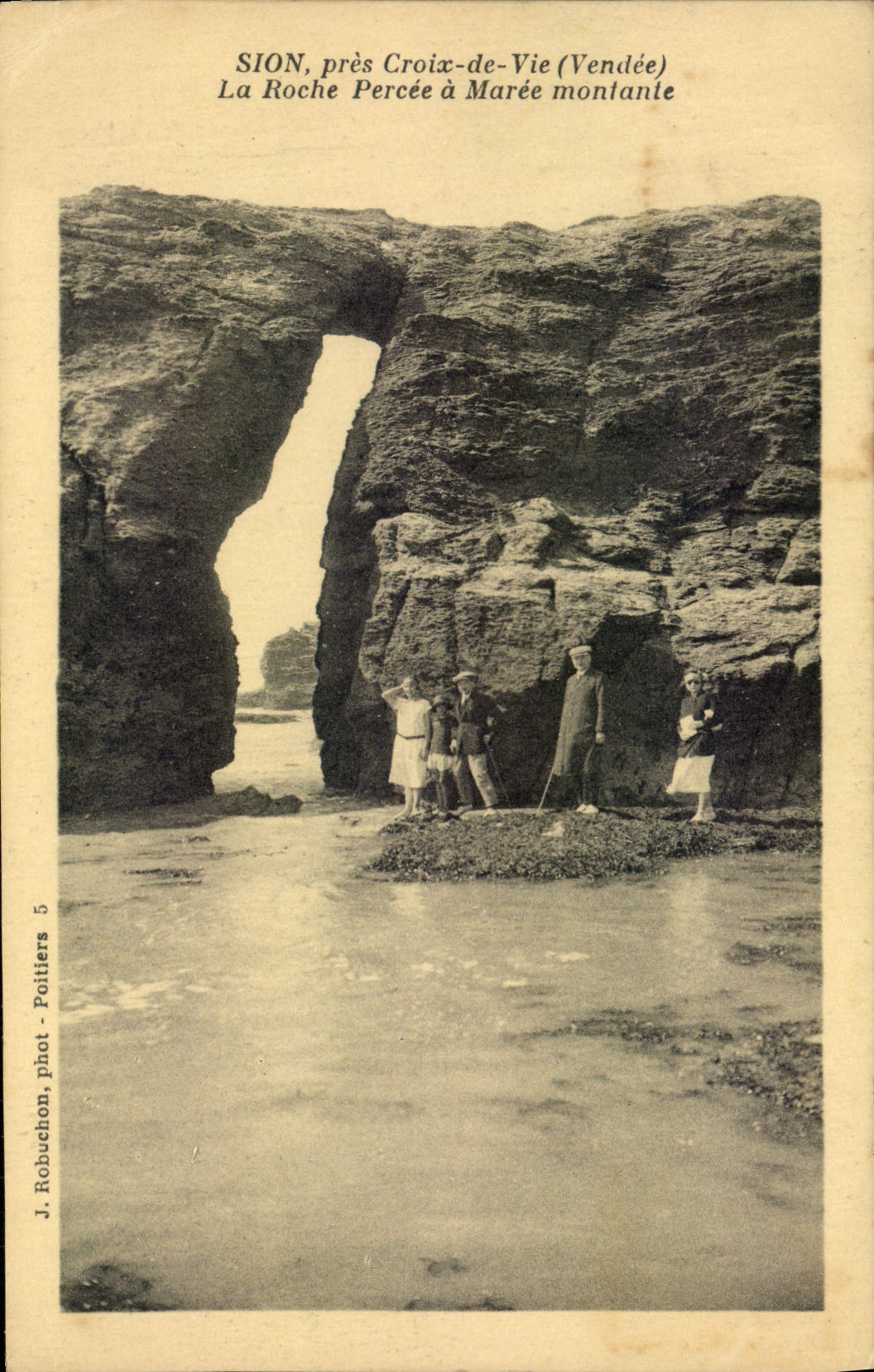 CPA Sion pres Croix de Vie La roche percee a maree montante