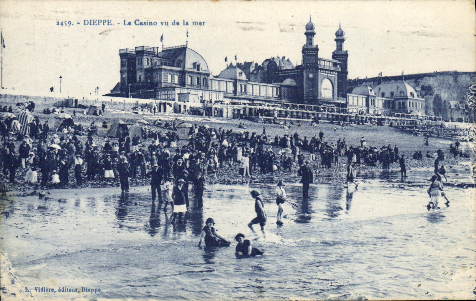 CPA Dieppe Le Casino Vu de la Mer