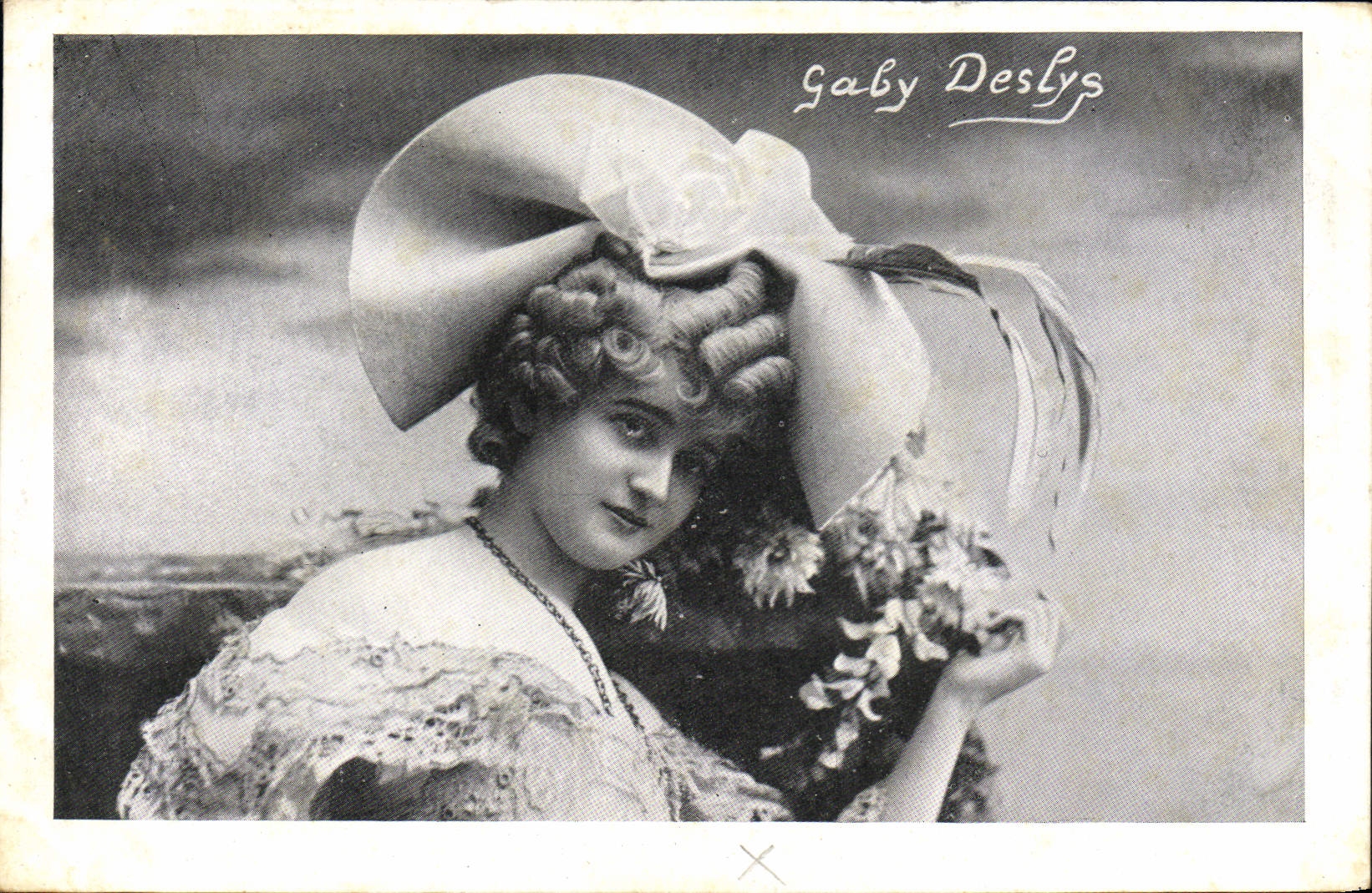 VINTAGE POSTCARD Fantasy Gaby Deslys
