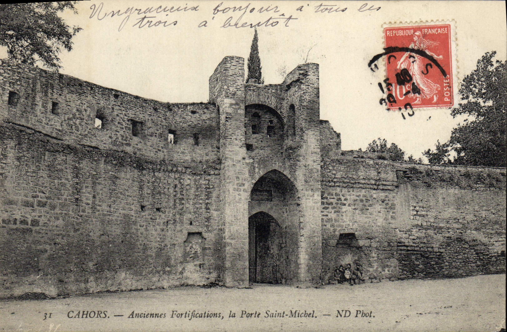 Fortalecimientos de Cahors de la POSTAL de la VENDIMIA viejos el Saint Michel de la puerta