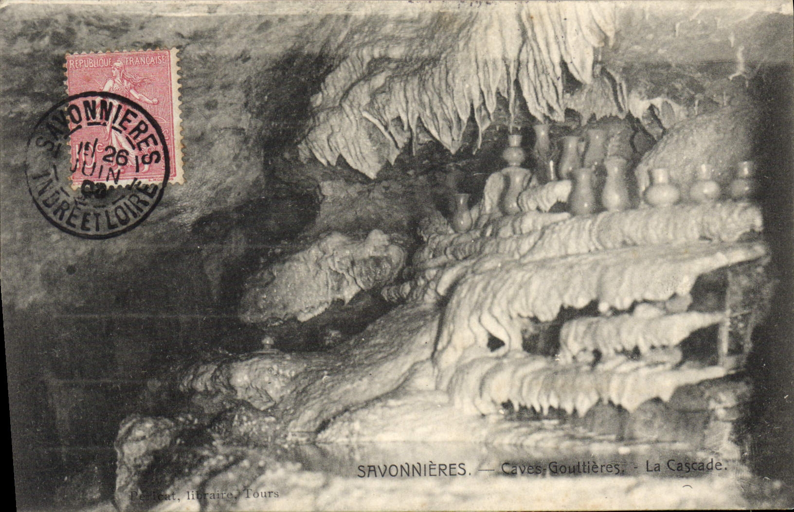 CPA Savonnieres Caves Gouttieres La Cascade