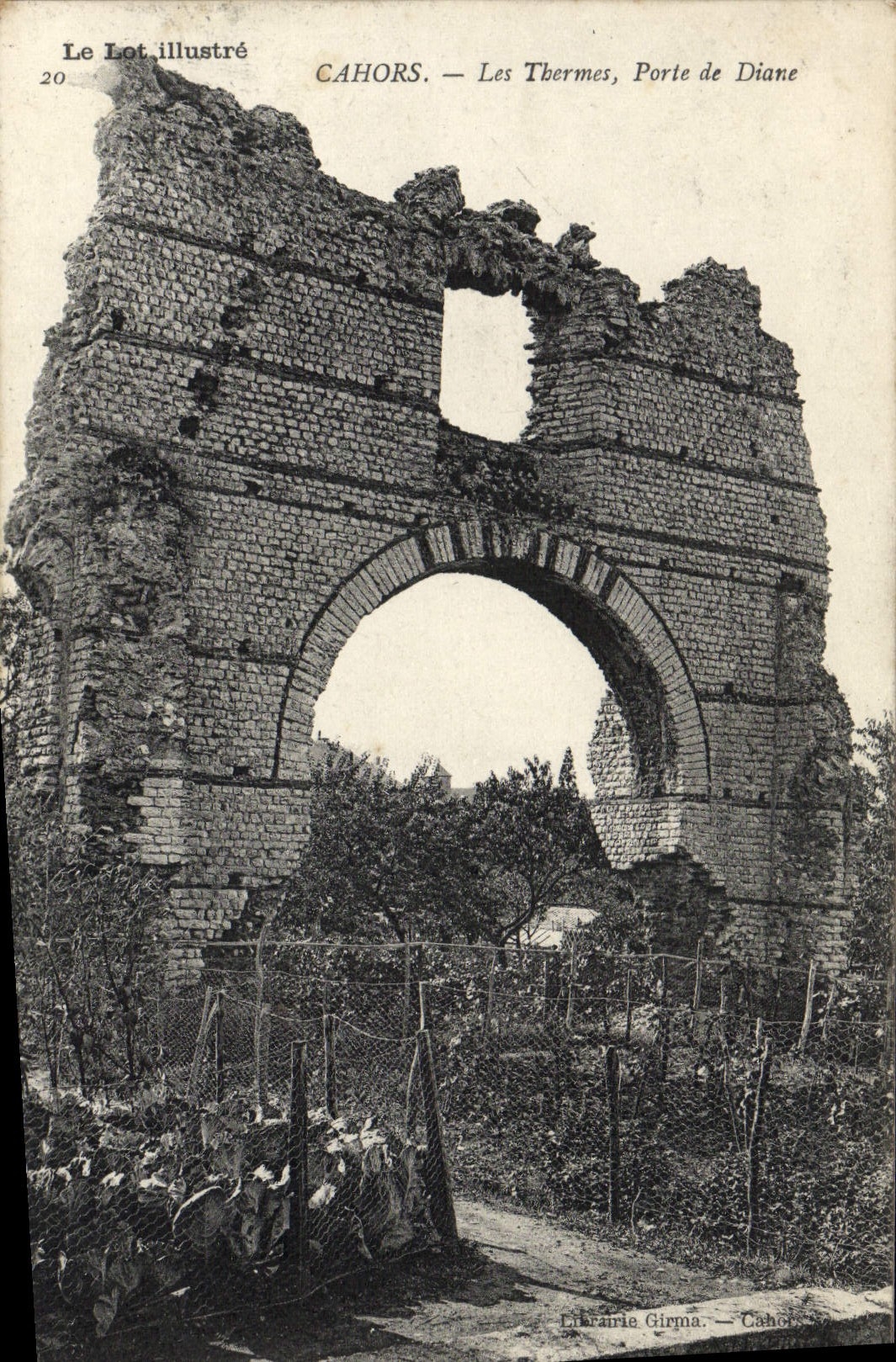VINTAGE POSTCARD Cahors the Thermal baths Carries Of Diane