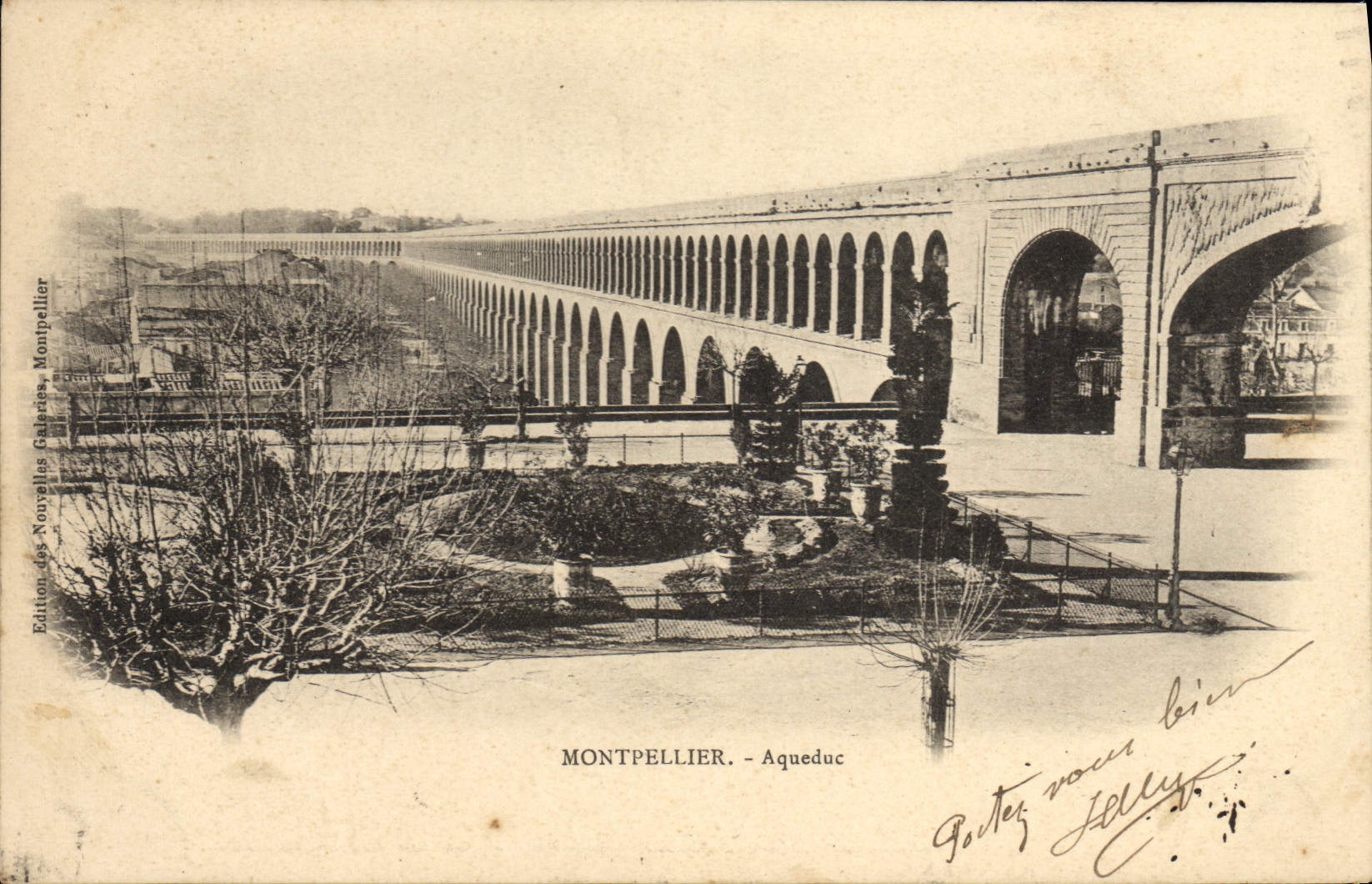 VINTAGE POSTCARD Montpellier Aqueduct