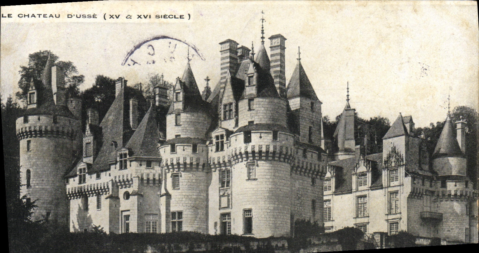 VINTAGE POSTCARD the Castle Of Worn