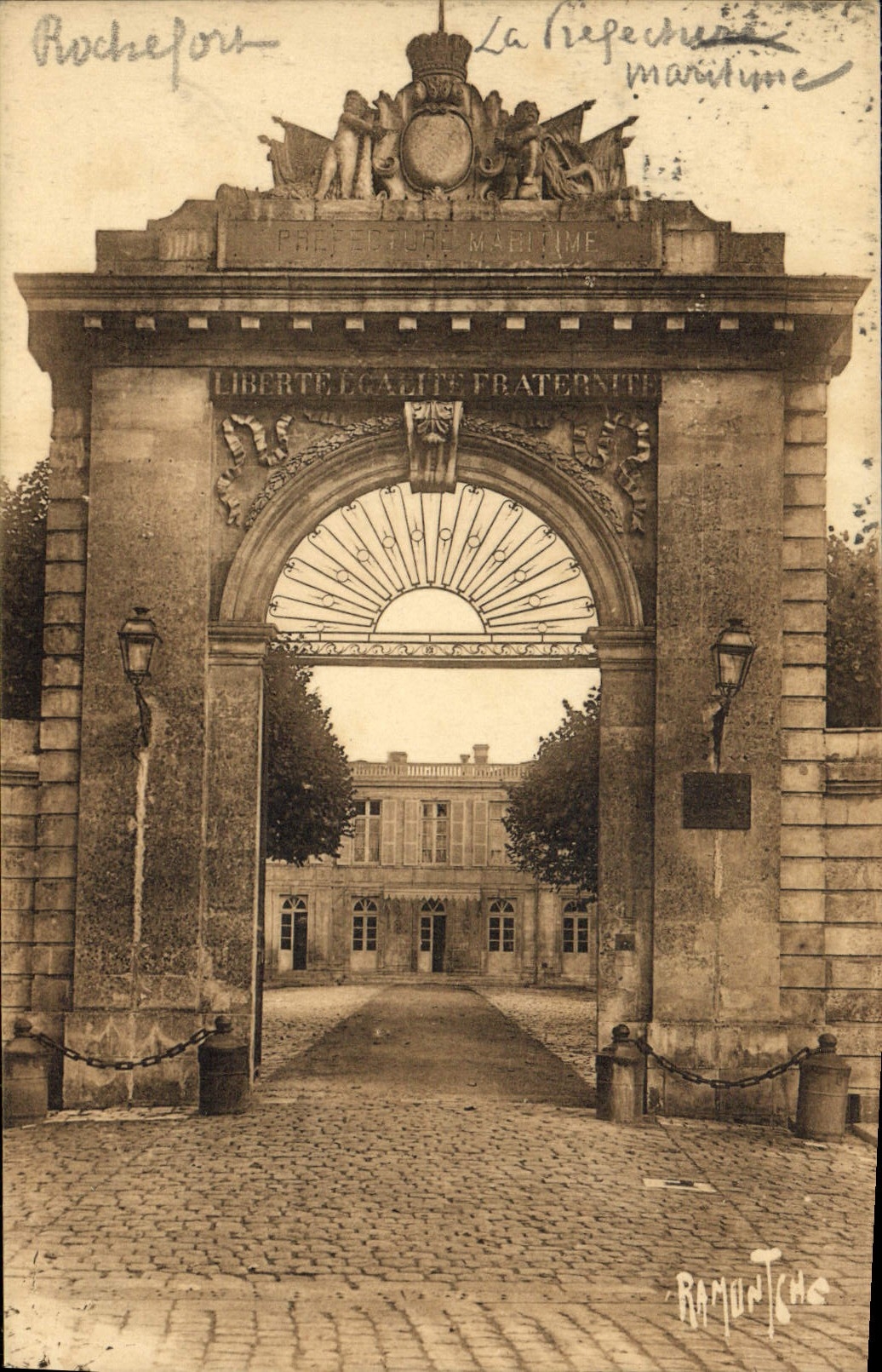 POSTAL Rochefort de la VENDIMIA en la autoridad portuaria de la policía del mar