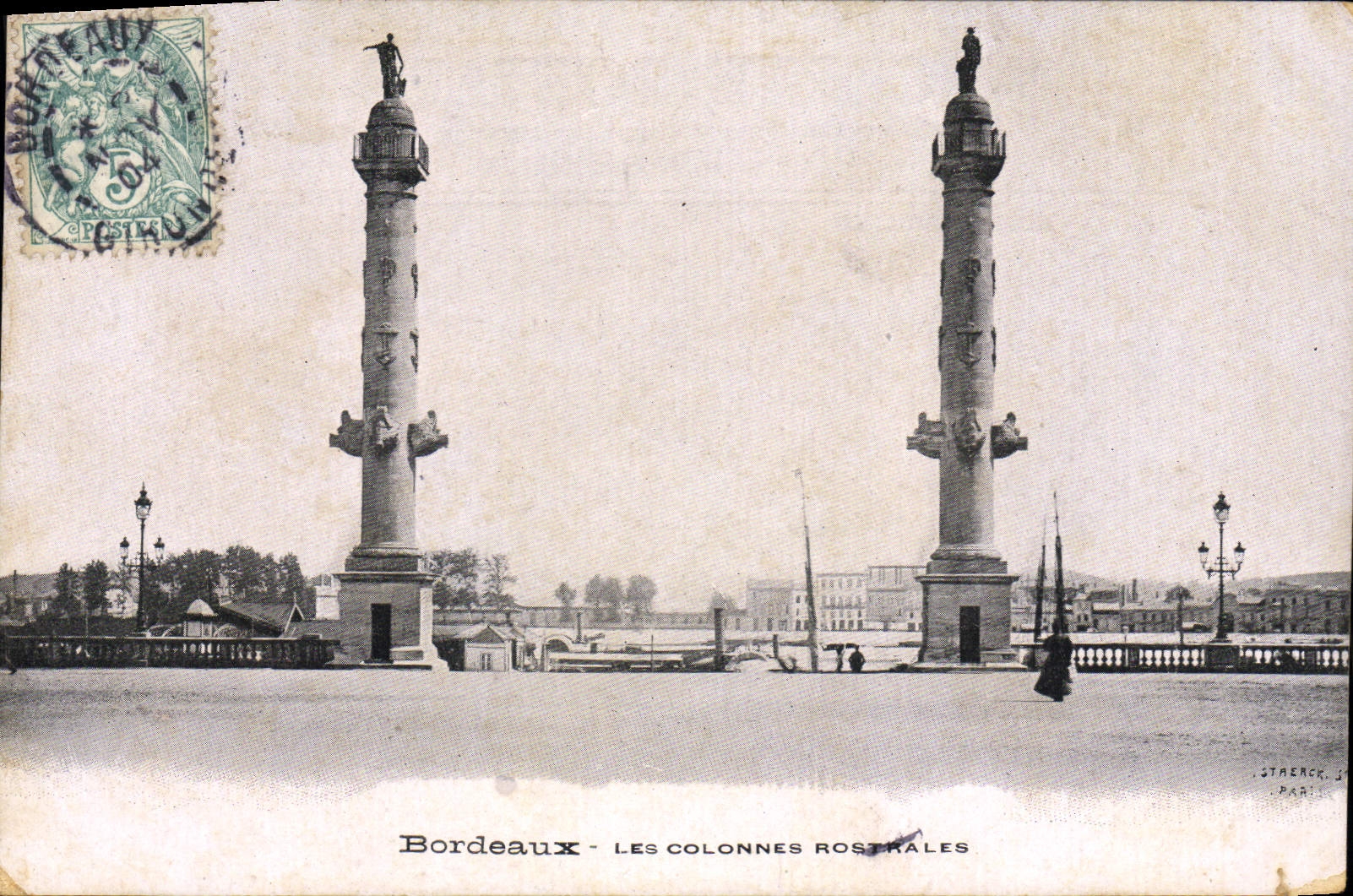 CPA Bordeaux Les Colonnes Rostrales