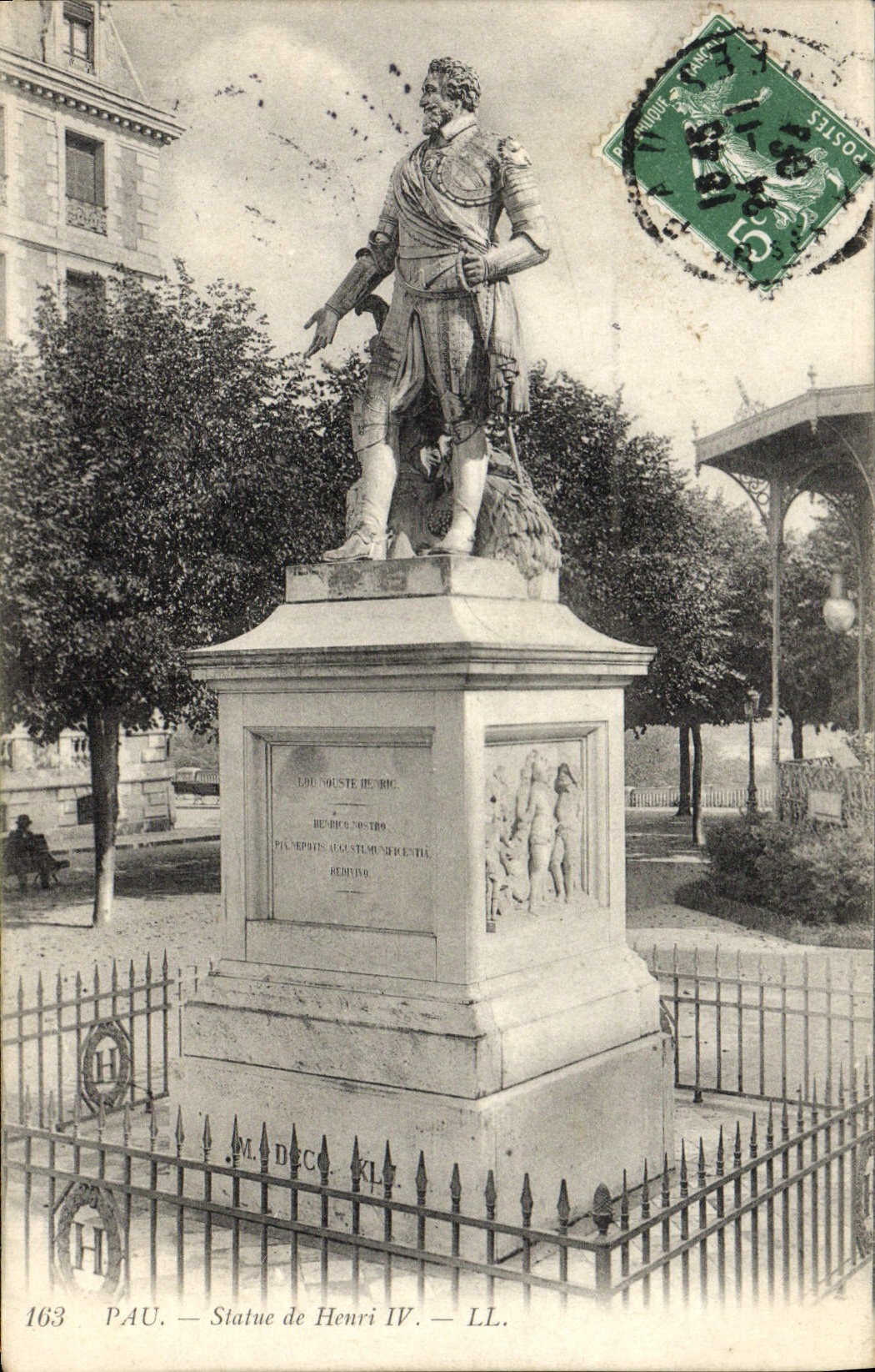 CPA Pau Statue De Henri IV