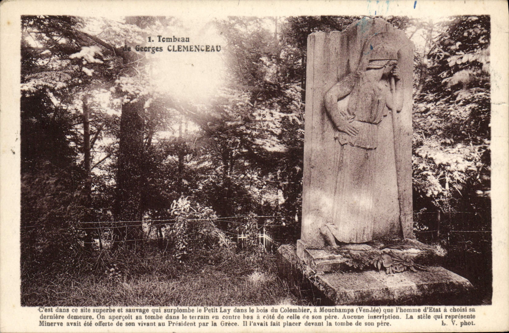 VINTAGE POSTCARD Georges Clémenceau Tomb
