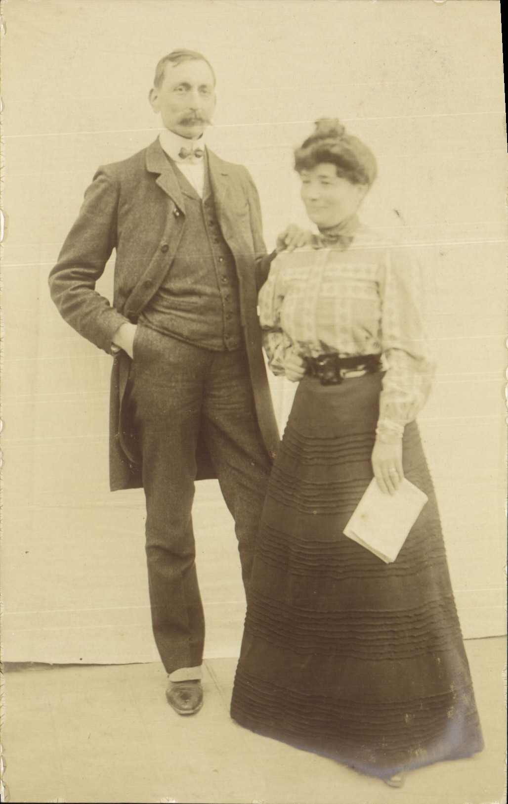 Real photo Woman Man