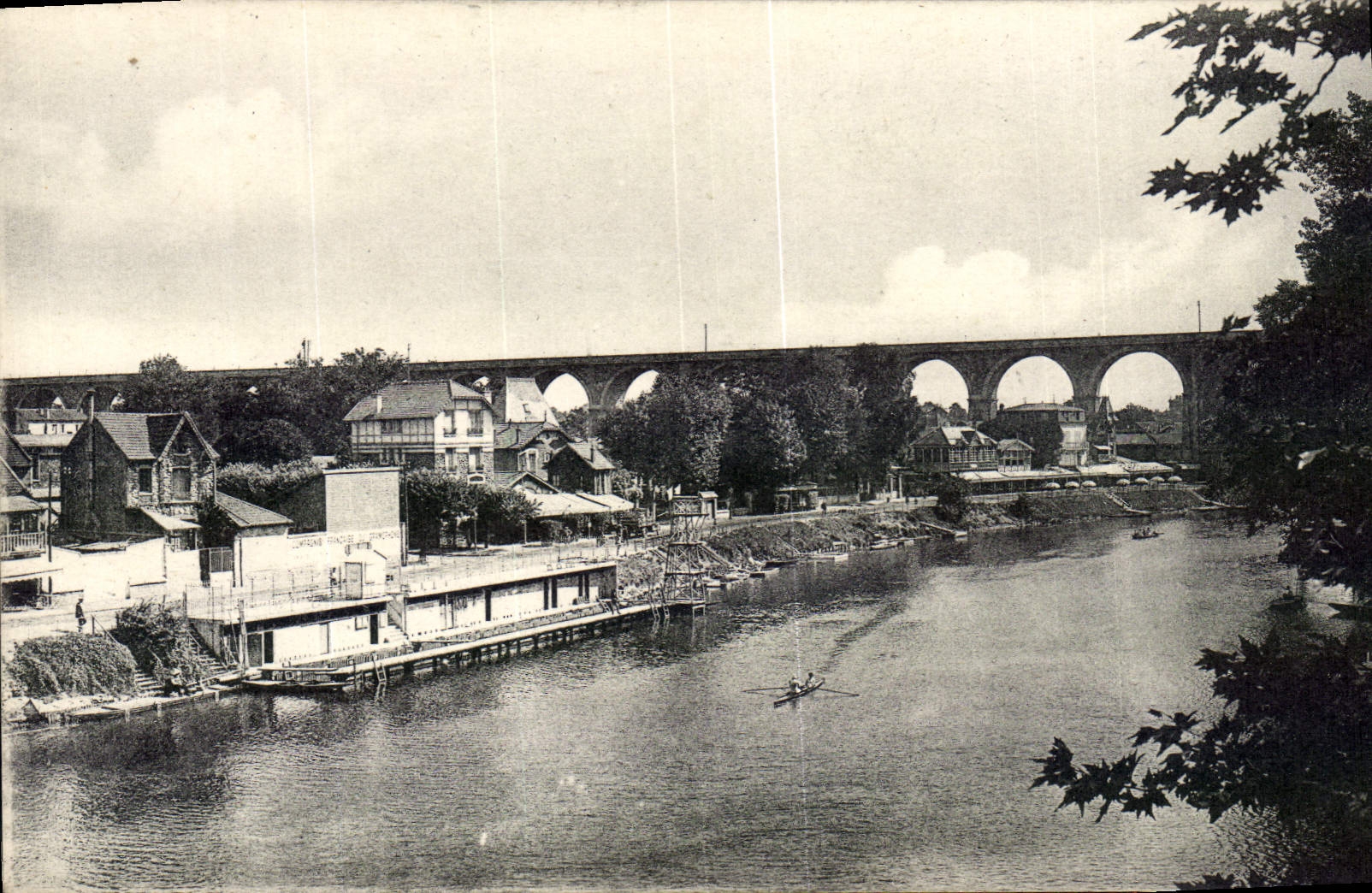 VINTAGE POSTCARD Edges Of the Marne the Viaduct