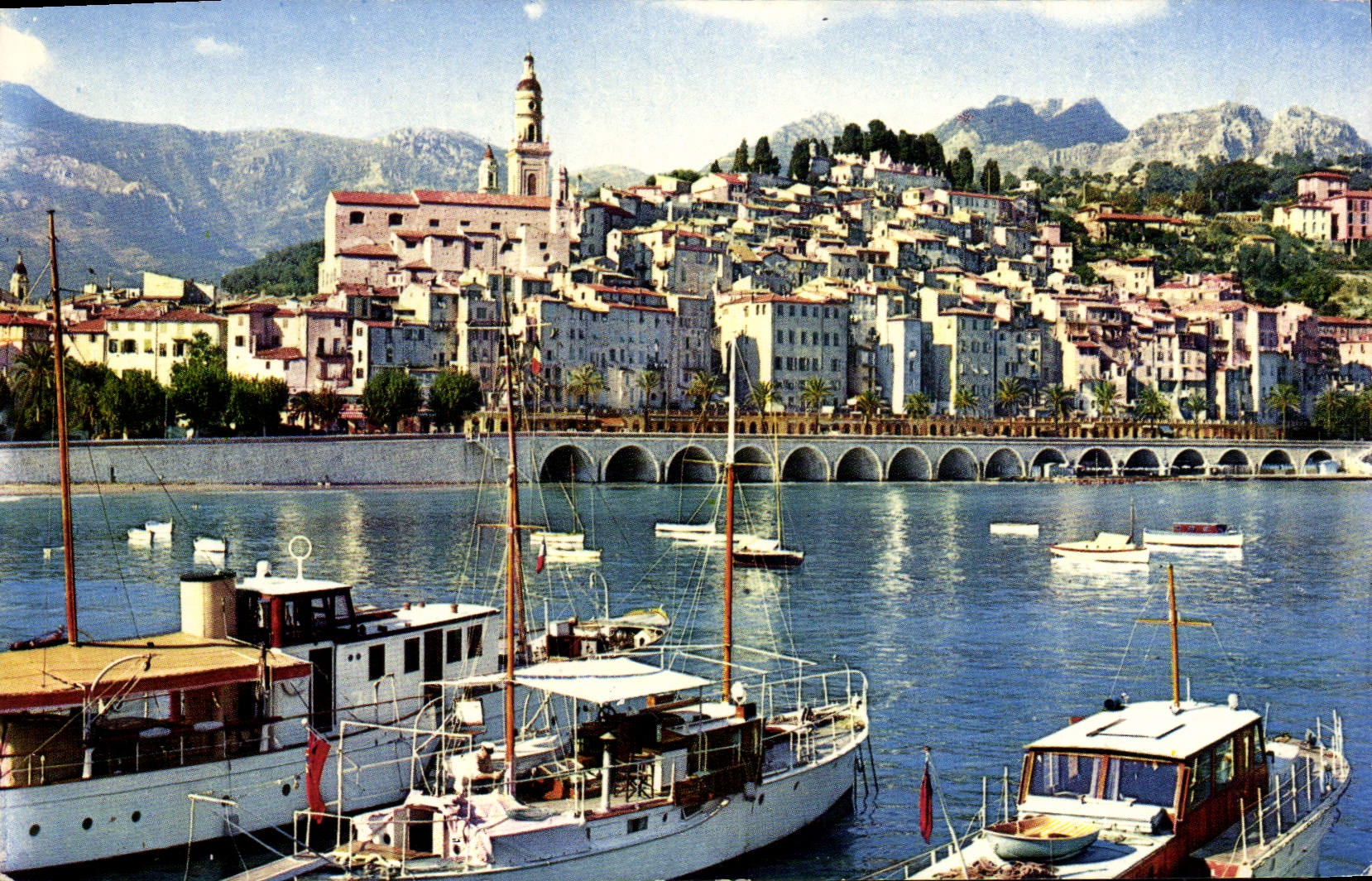 POSTAL MODERNA sitios maravillosos de la dimensión del azul Menton la ciudad vieja vista del puerto