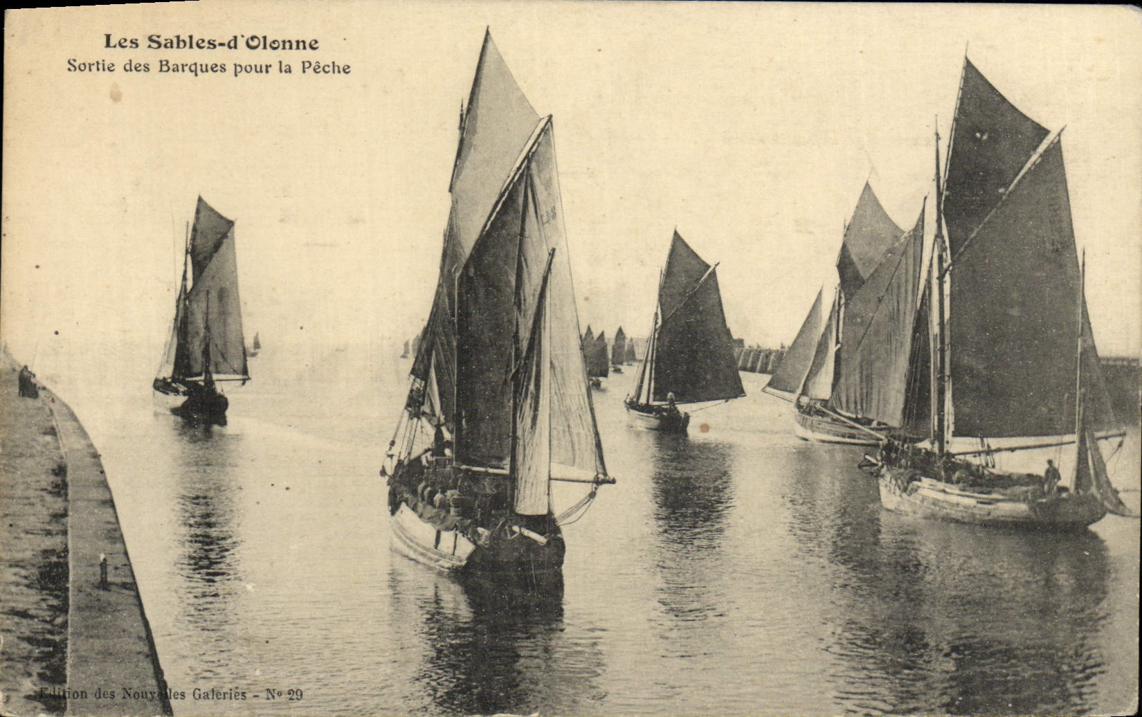 La POSTAL de la VENDIMIA Sables d'Olonne salió de los barcos para los barcos de pesca
