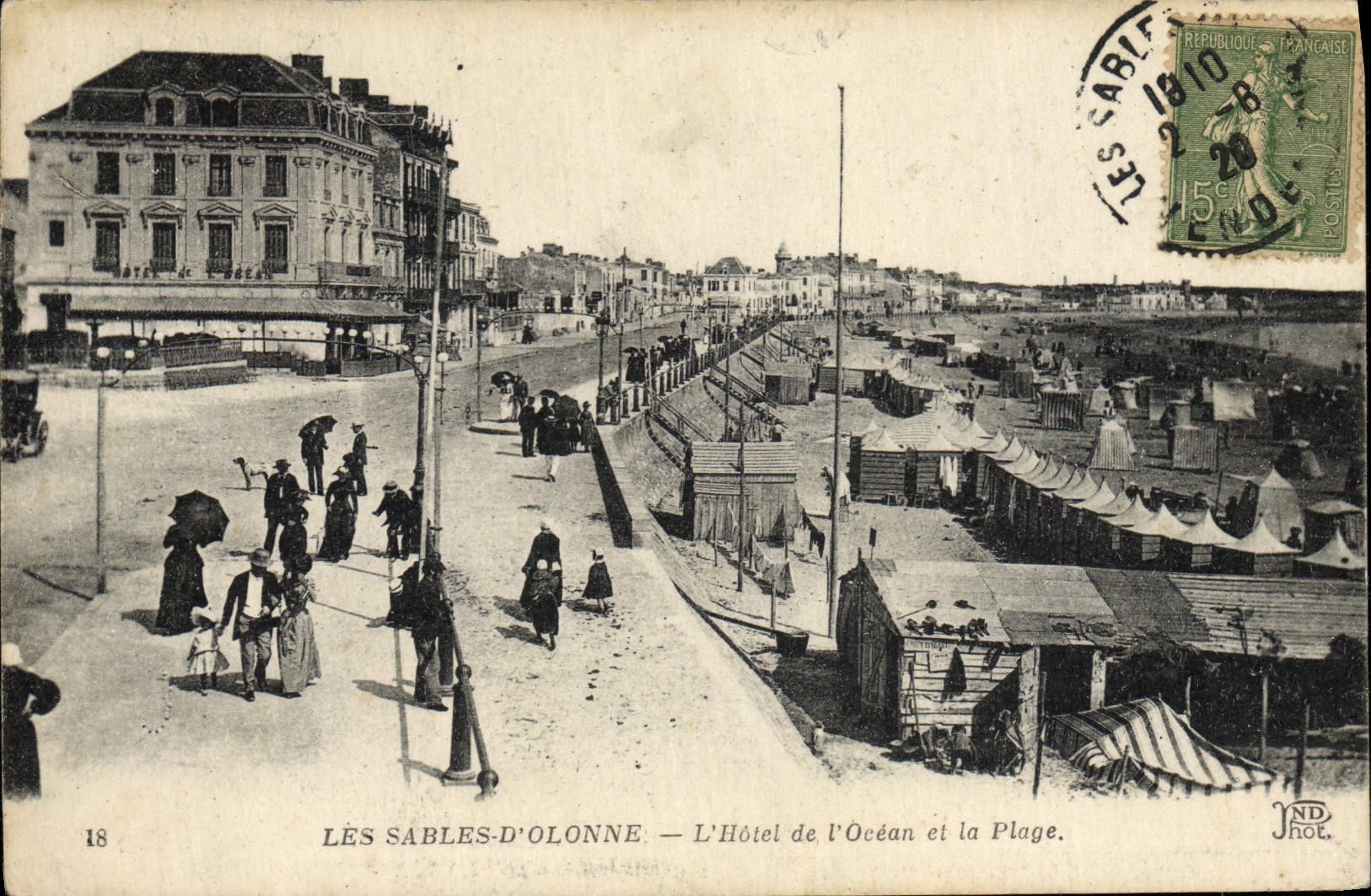 POSTAL de la VENDIMIA Sables d'Olonne el hotel De I' Ocean y la playa