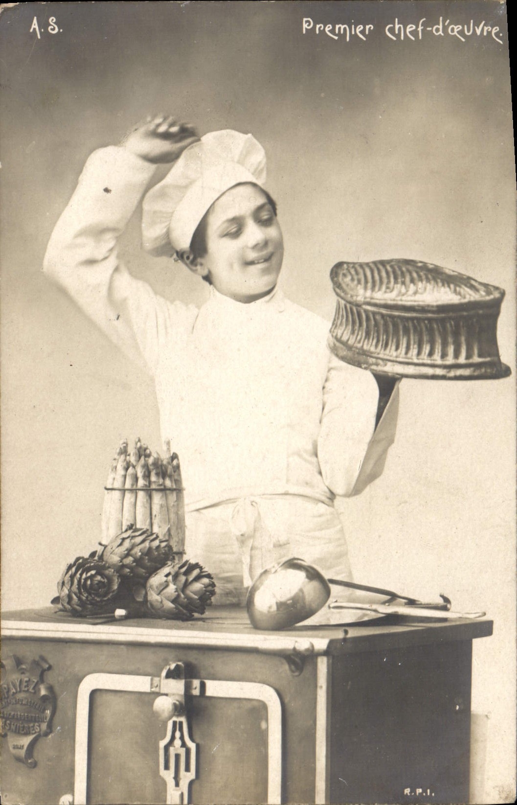 VINTAGE POSTCARD First Chief Of work Pastrycook