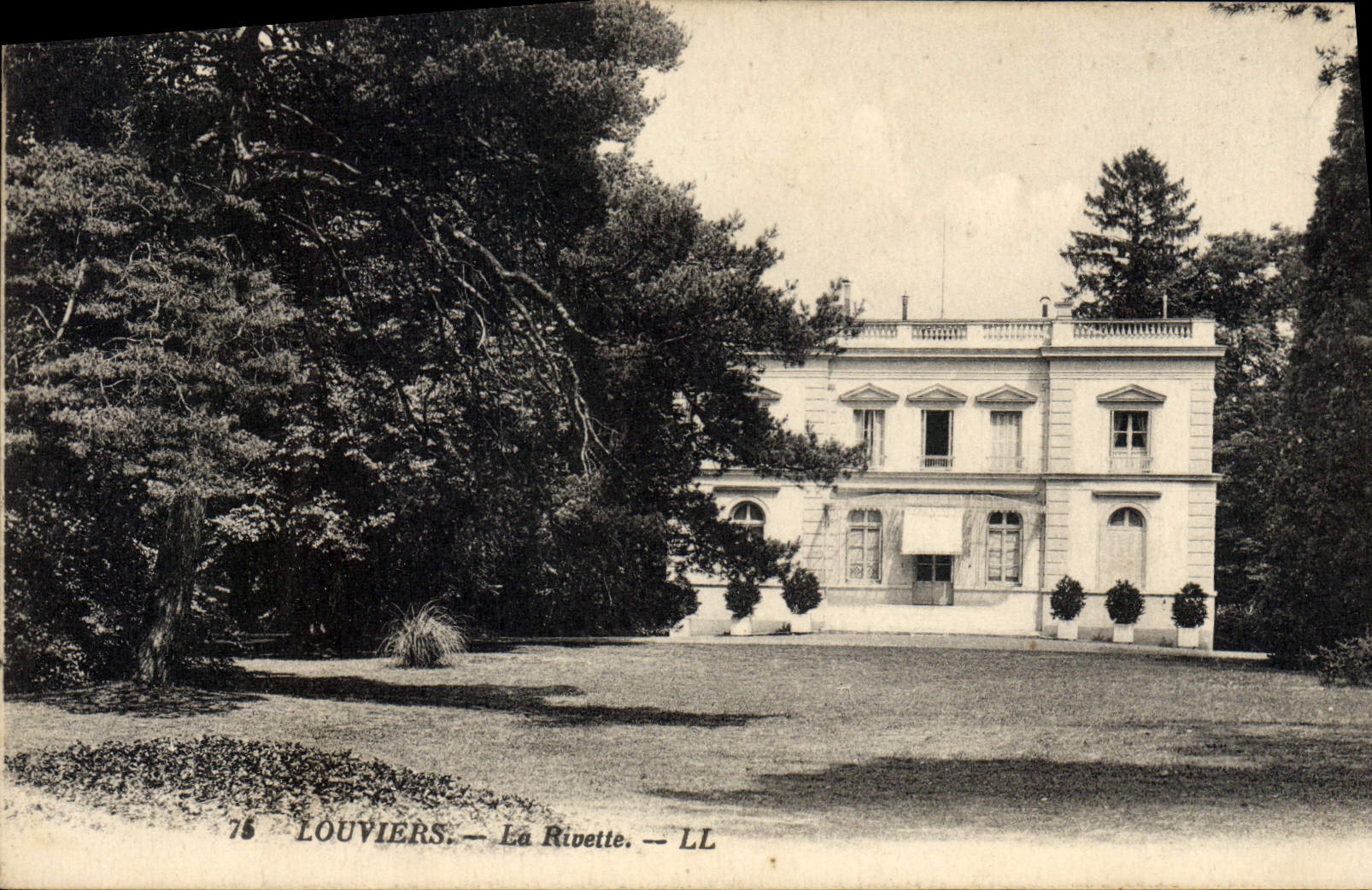 VINTAGE POSTCARD Louviers Rivette