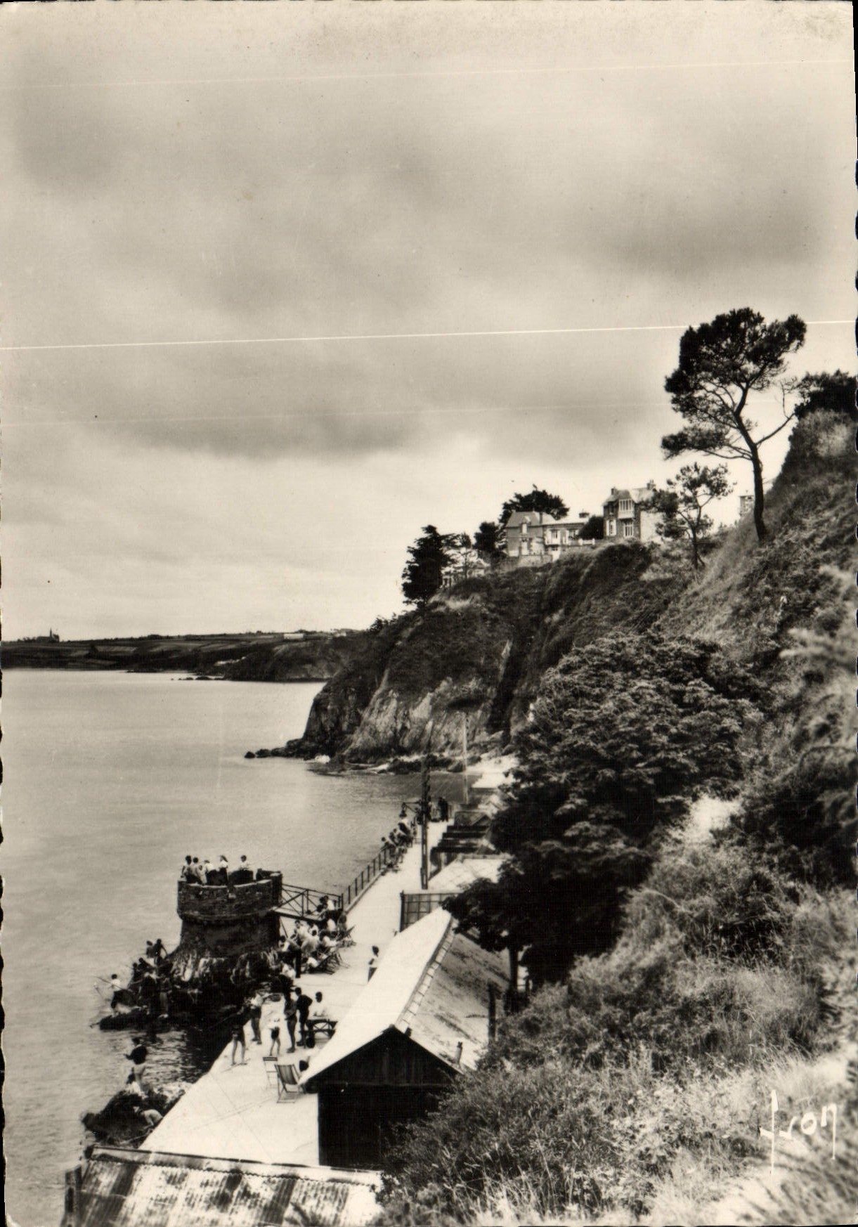 MODERN CARD Holy Brieuc Handle With the Monks