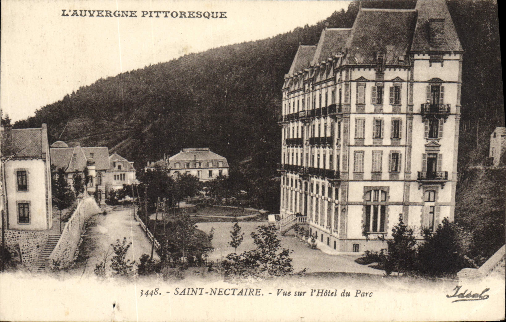 VINTAGE POSTCARD Holy Nectary Seen On I' Hotel Of the Park