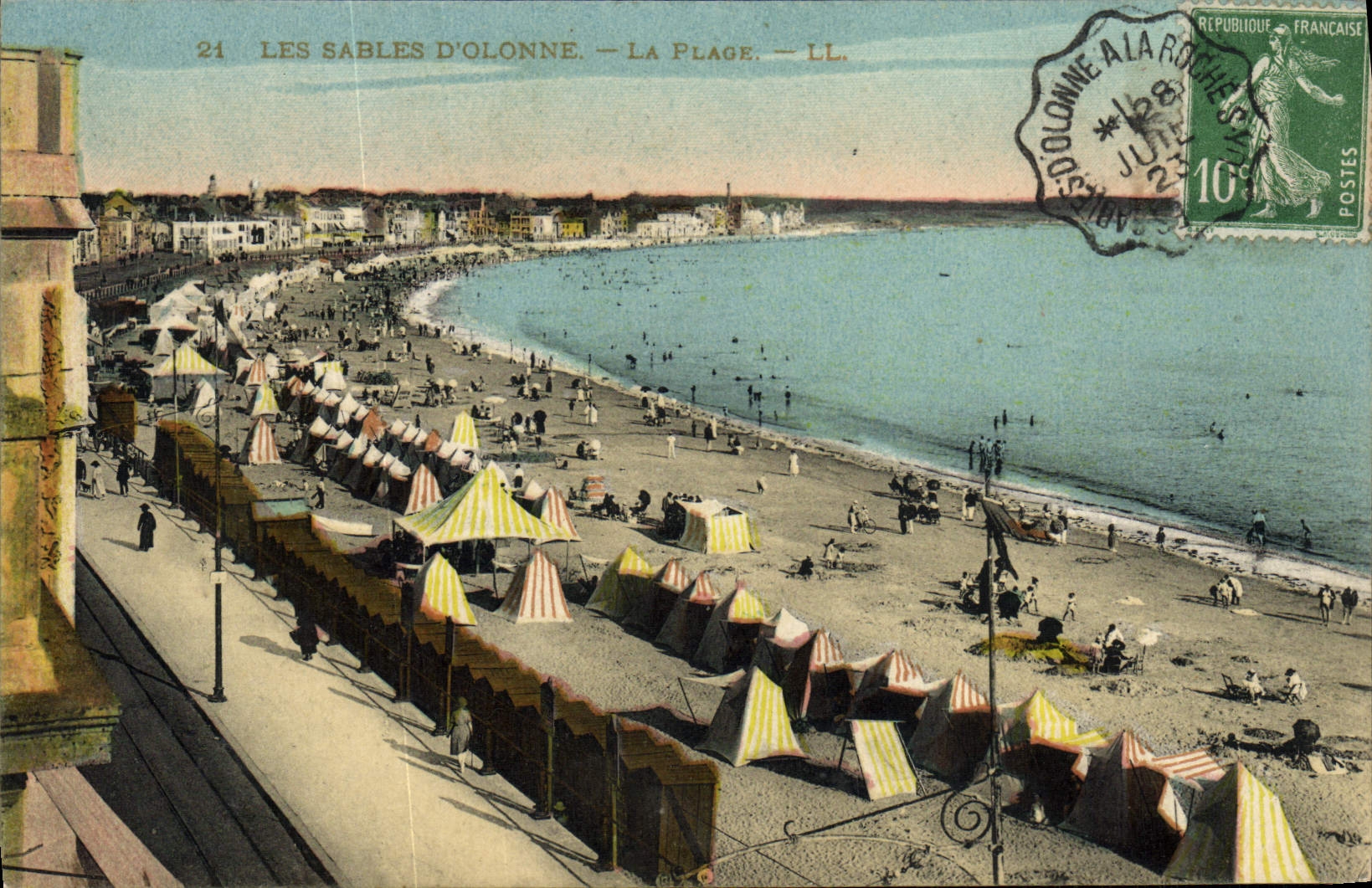 CPA Les Sables D'Olonne La Plage