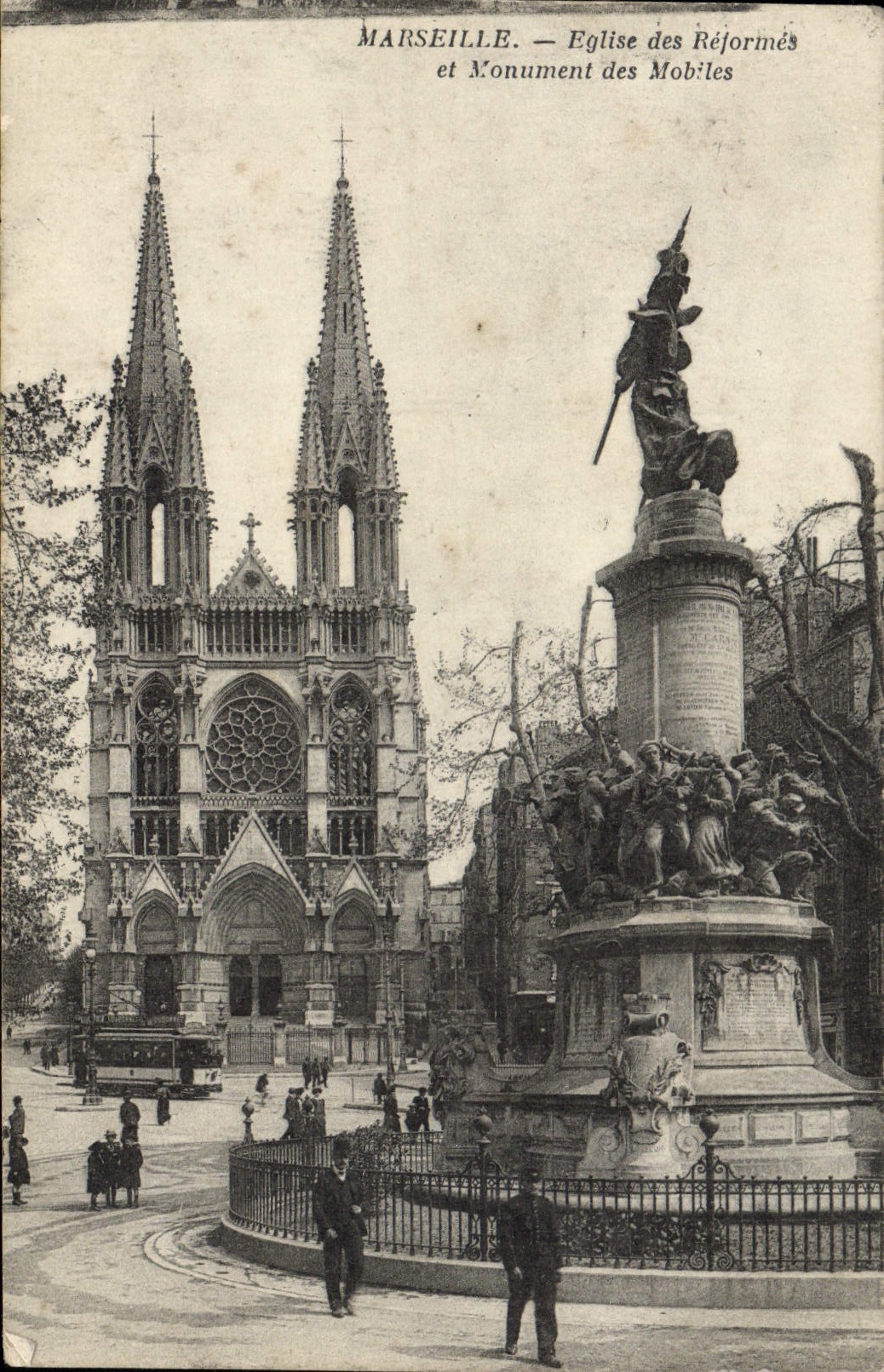 CPA Marseille Eglise Des Reformes et monument des Mobiles