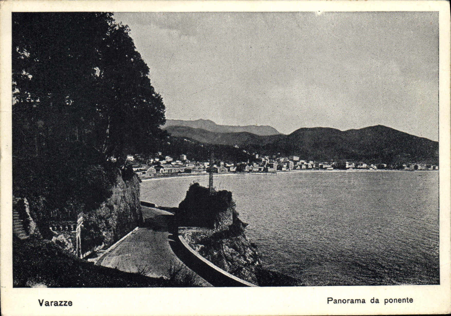 VINTAGE POSTCARD Varazze Panorama Da Ponente