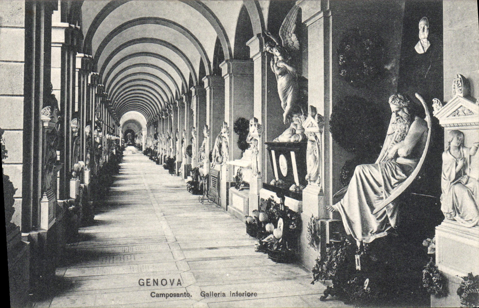 VINTAGE POSTCARD Genova Campasanto Galleria inferiore
