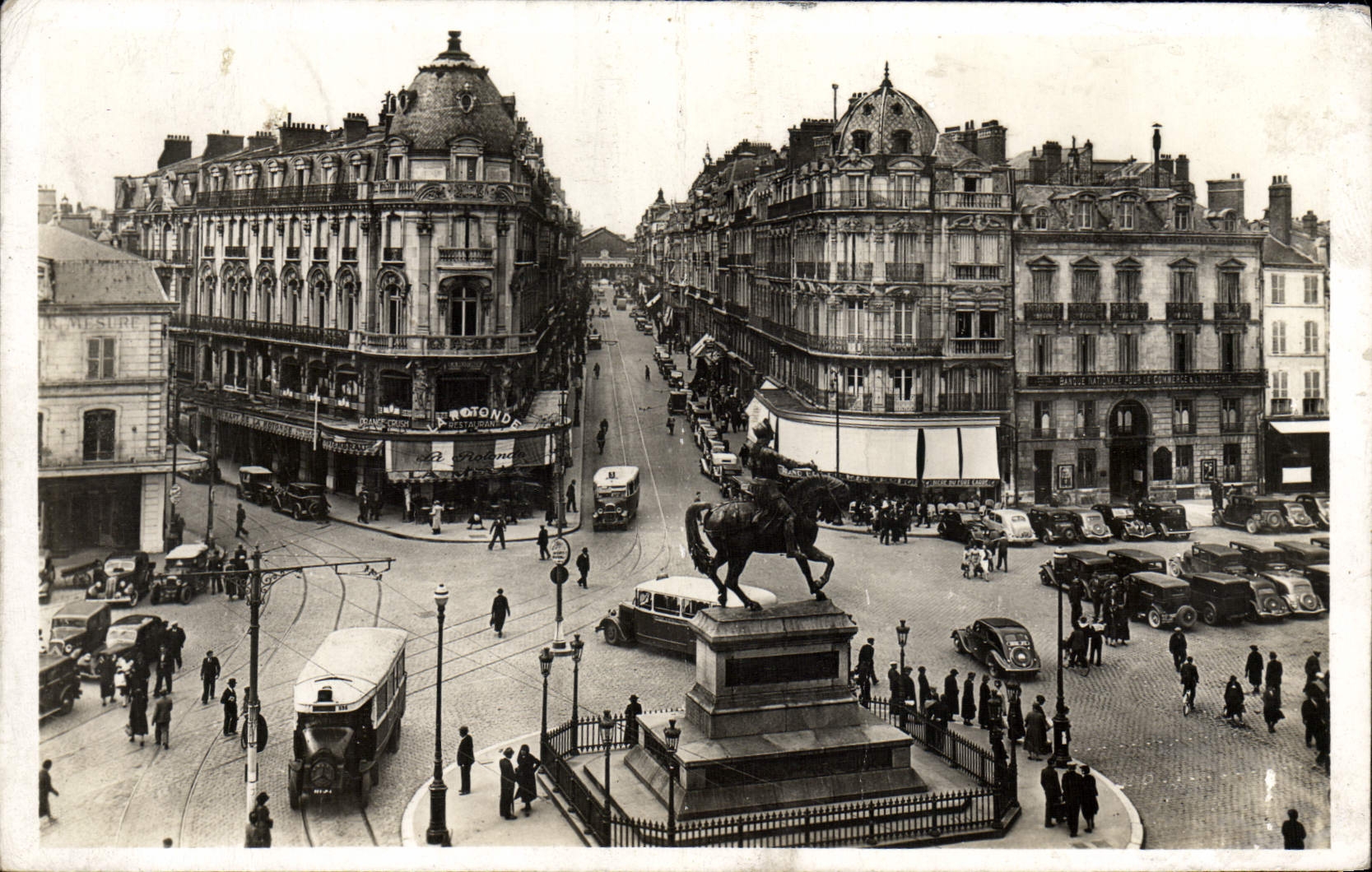 CPM Orleans Place Du Martroi