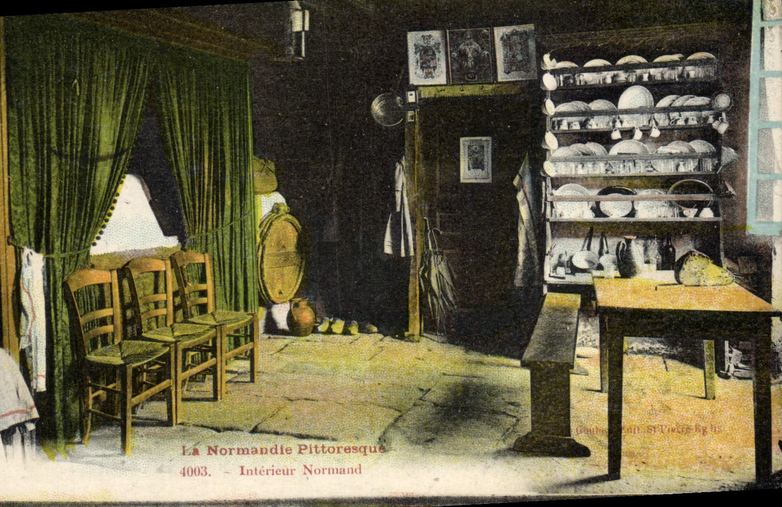 CPA La Normandie Pittoresque Interieur Normand Folklore
