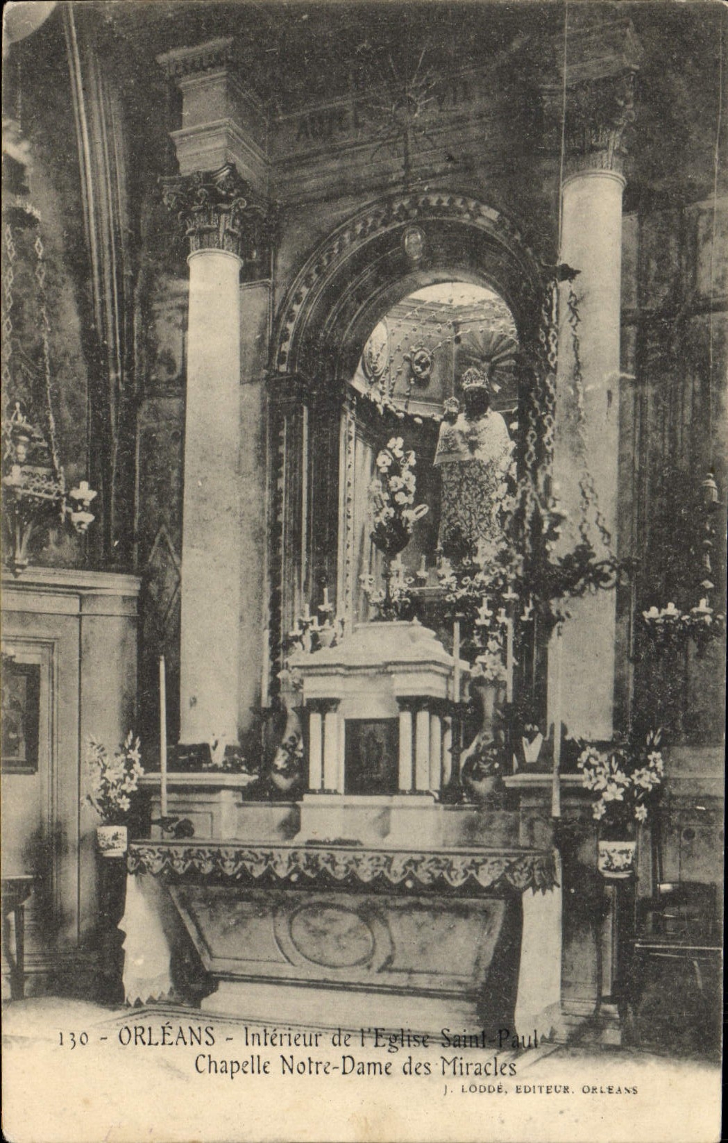 Cámara acorazada interior de Orleans De I' Eglise San Pablo Notre Dame de la POSTAL de la VENDIMIA de los milagros