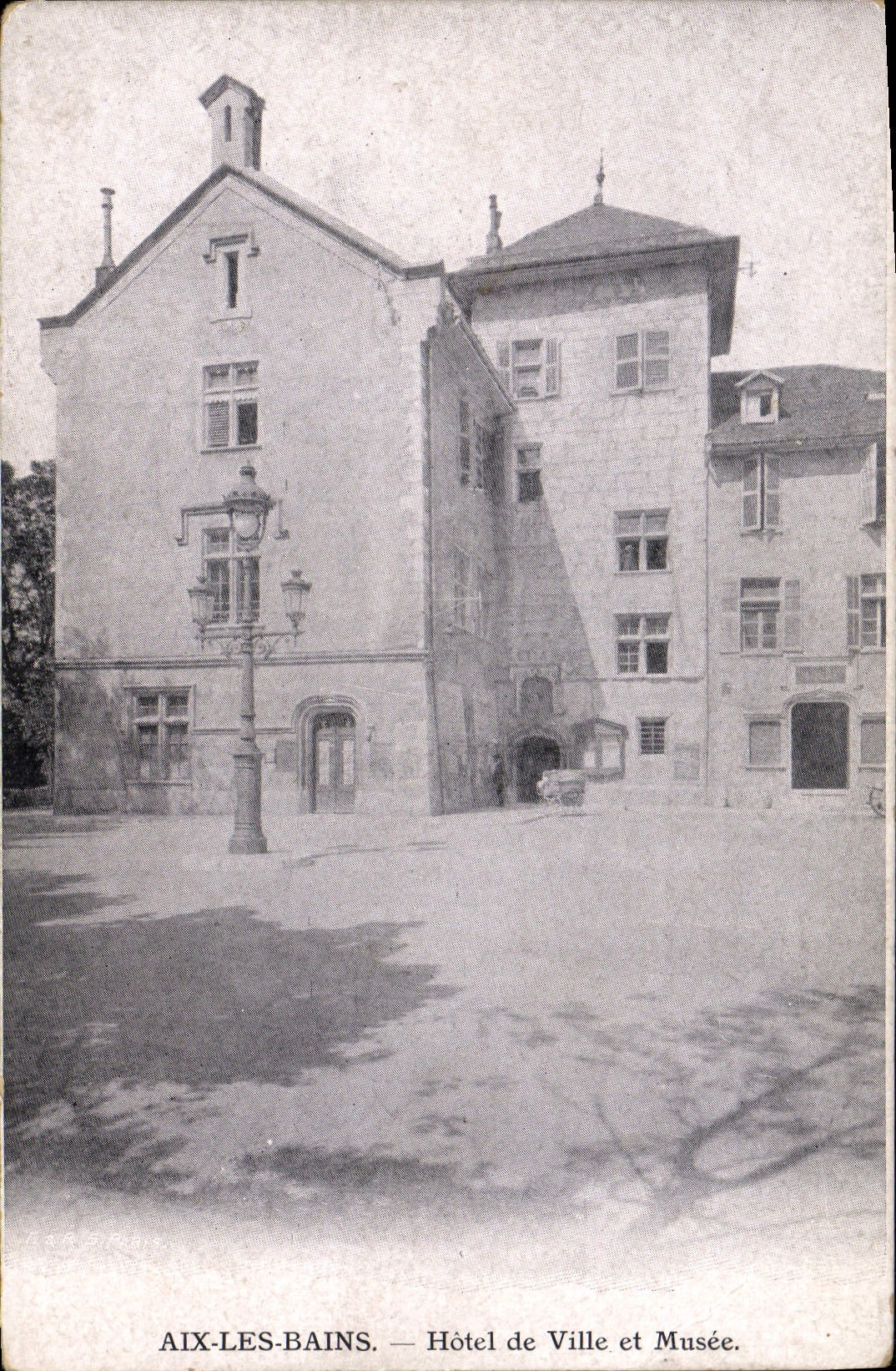 VINTAGE POSTCARD Aix Les Bains Town hall And Museum