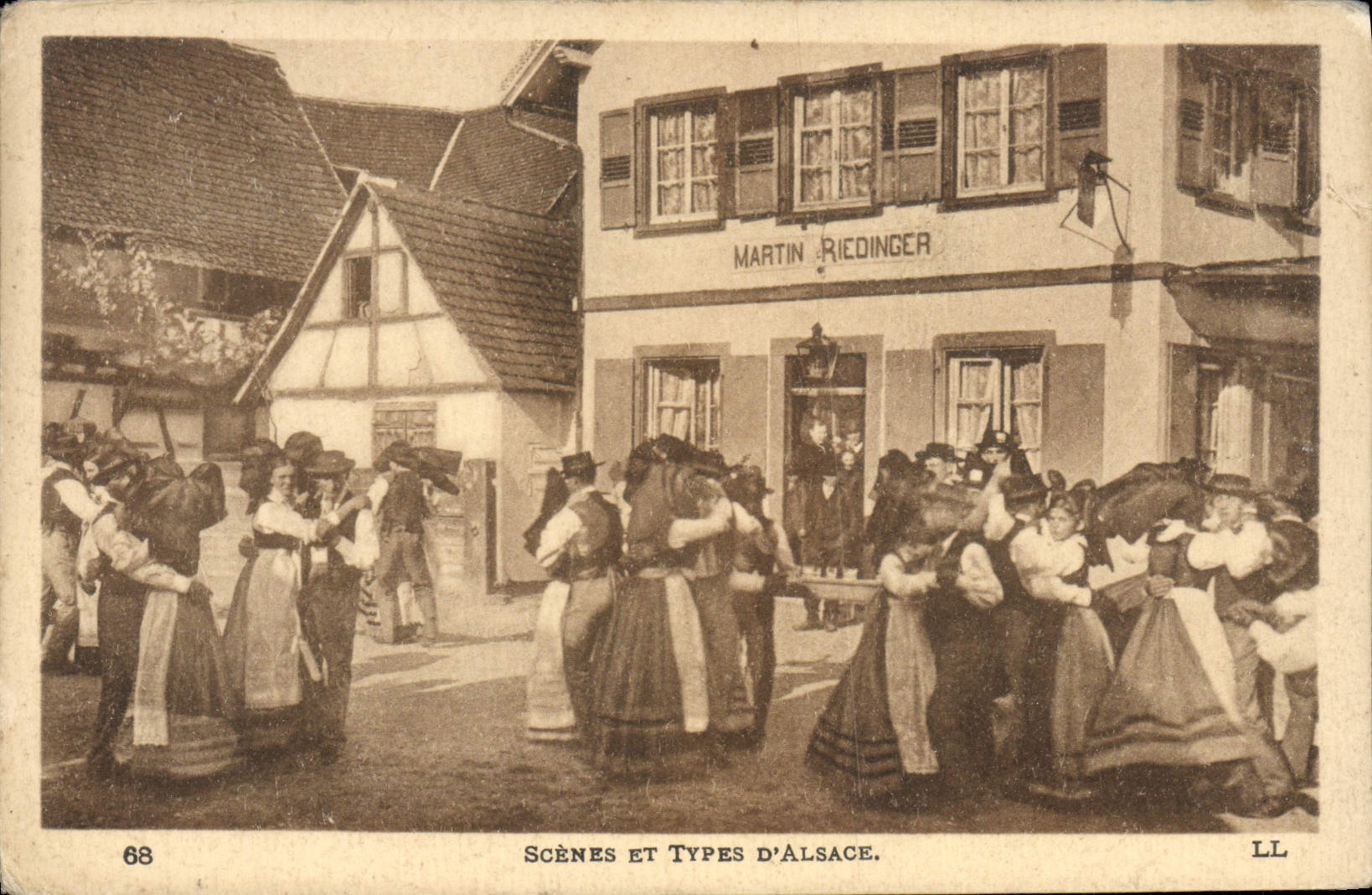 Escenas de la POSTAL de la VENDIMIA y tipos de danzas de Alsacia Femmes