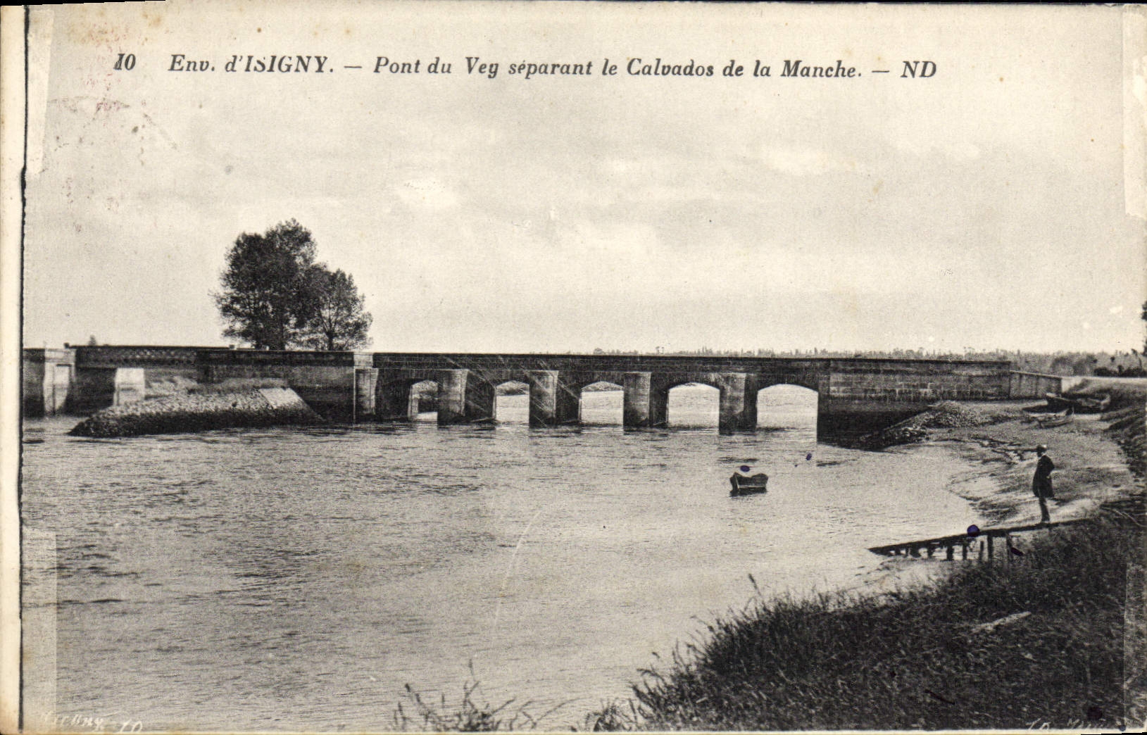 Puente de D Isigny de los alrededores de la POSTAL de la VENDIMIA de Vey que separa el Apple-brandy del canal inglés