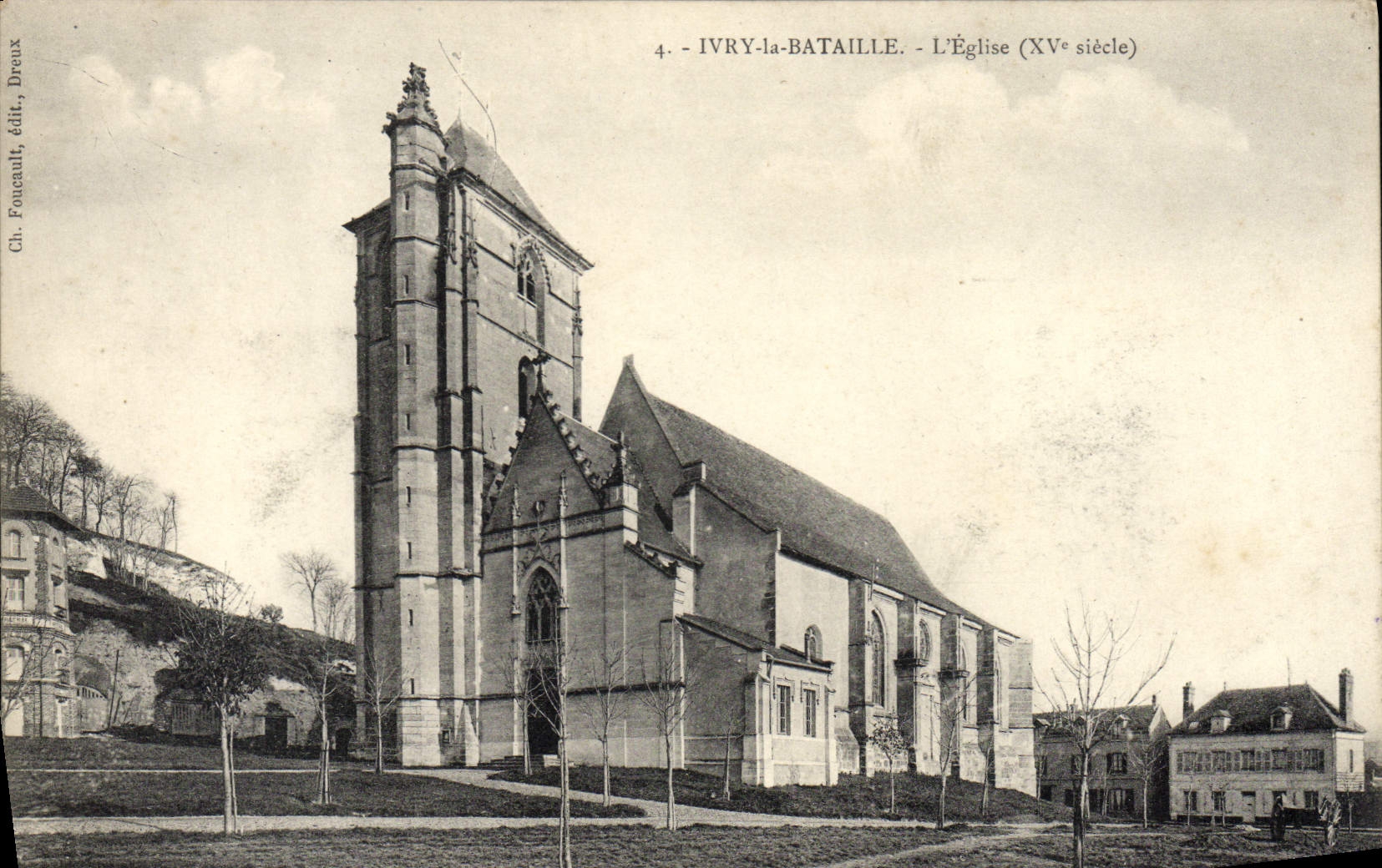 VINTAGE POSTCARD Ivry the Battle the Church
