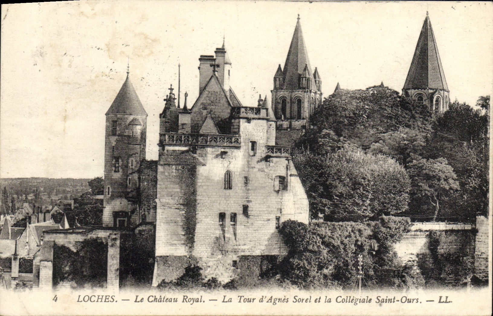 CPA Loches Le Chateau Royal La Tour D'Anges Sorel Et La Collegiale Saint Ours