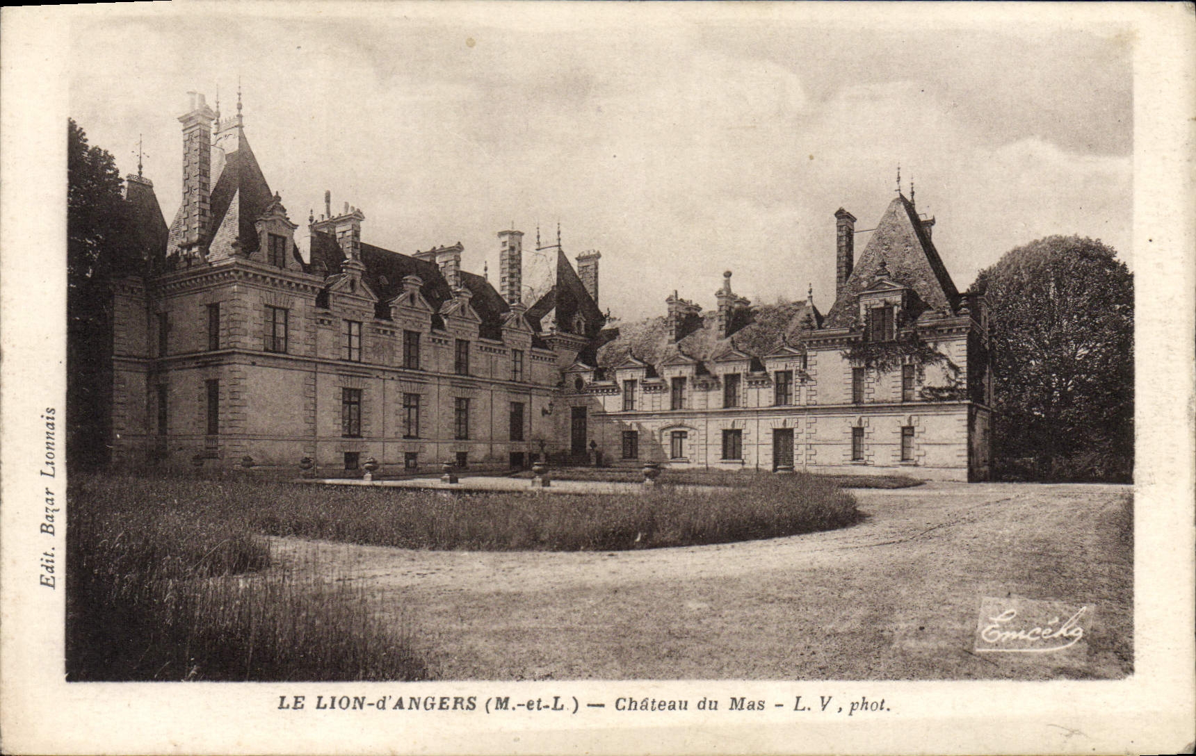 CPA Le Lion D'Angers Chateau Du Mas
