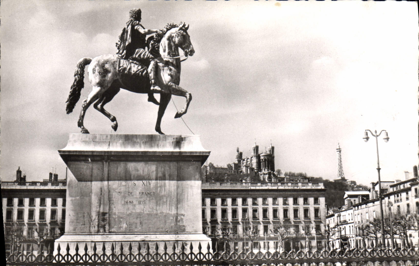 POSTAL MODERNA estado Equestre de Lyon de los lugares Bellecour de Louis XIV