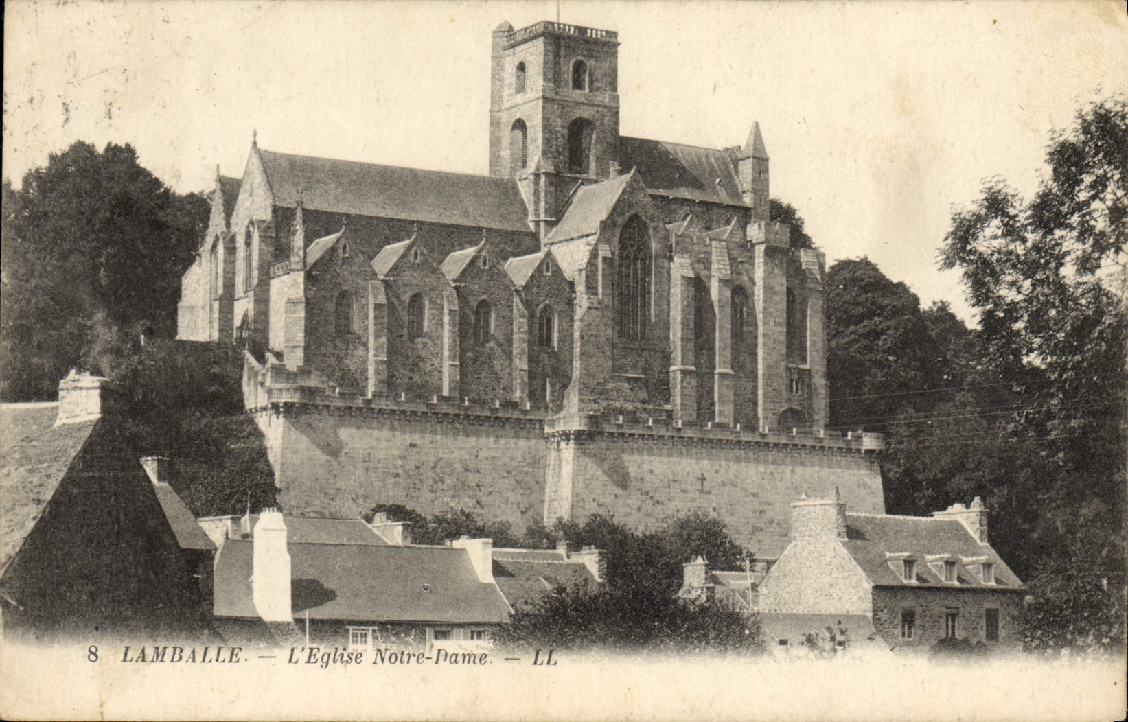 CPA Lamballe L'Eglise Notre Dame