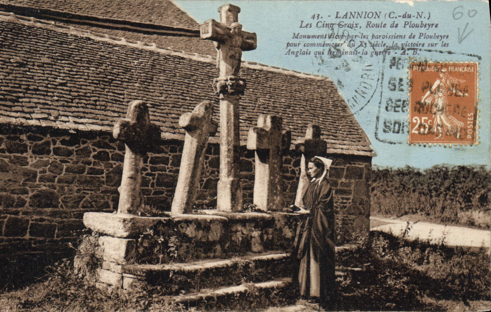 CPA Lannion Les Cinq Croix Route De Ploubeyre Daguin Femme Folklore
