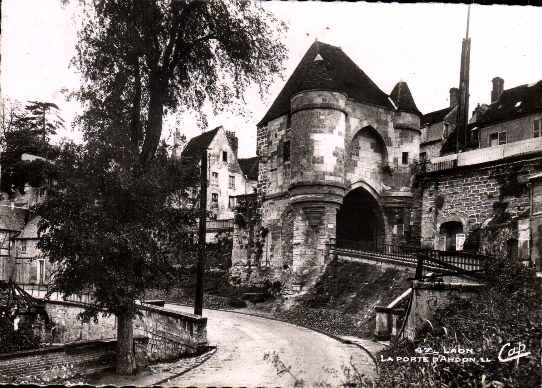 MODERN CARD Laon the Dardon Gate